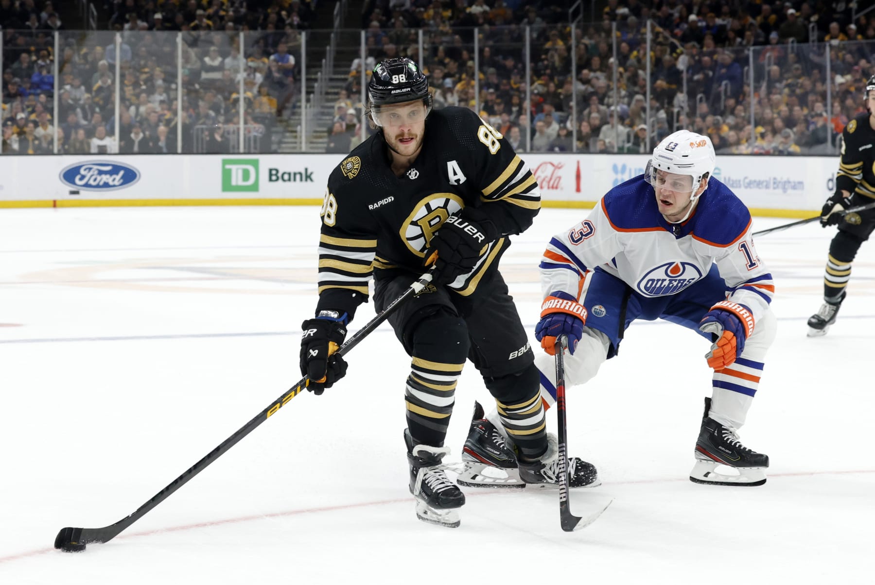 BOSTON, MA - MARCH 05: Boston Bruins right wing David Pastrnak (88) on the power play uring a game between the Boston Bruins and the Edmonton Oilers on March 5, 2024, at TD Garden in Boston, Massachusetts. (Photo by Fred Kfoury III/Icon Sportswire via Getty Images)