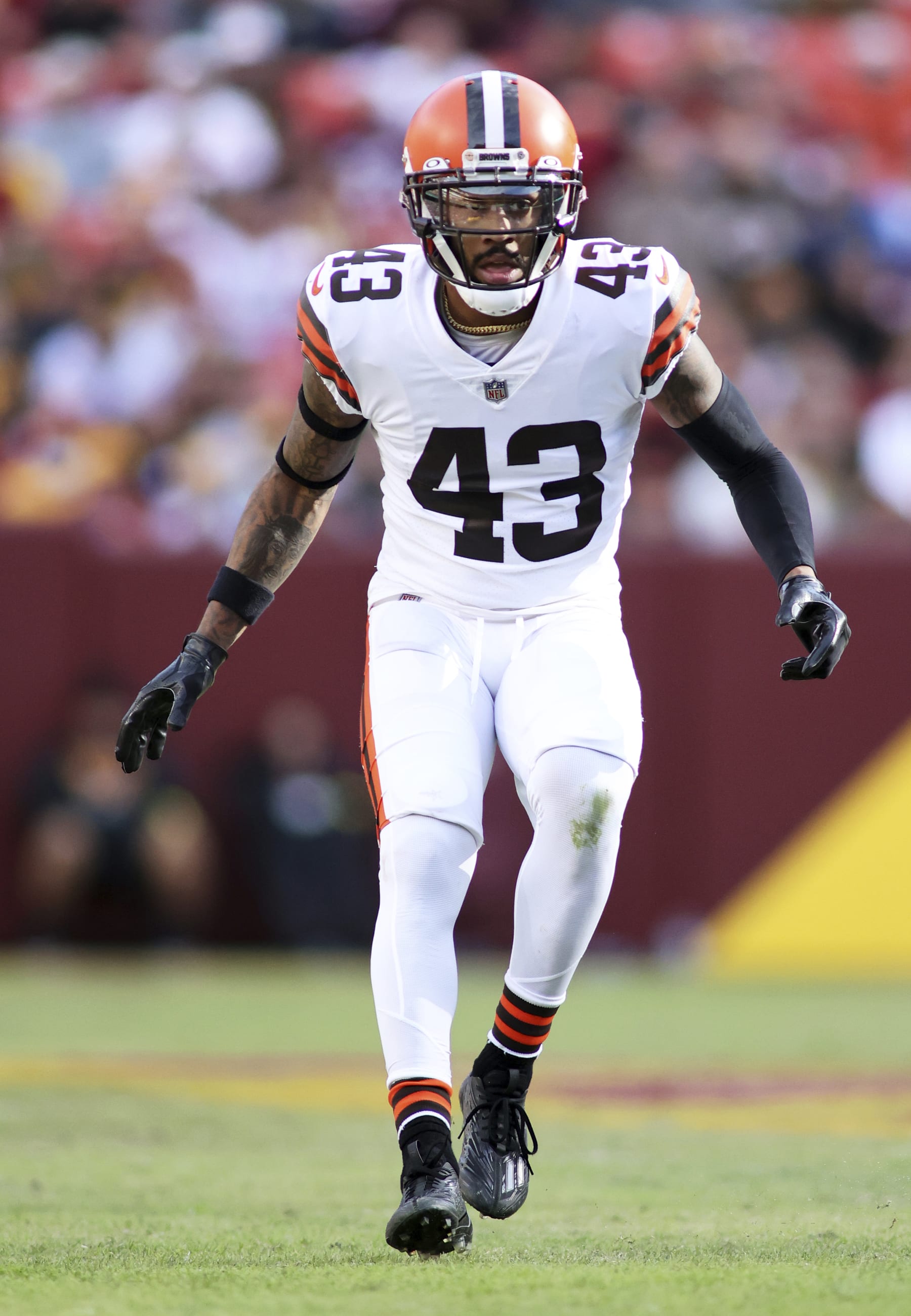 Cleveland Browns safety John Johnson III (43) runs during an NFL football game against the Washington Commanders, Sunday, January 01, 2023 in Landover. (AP Photo/Daniel Kucin Jr.)