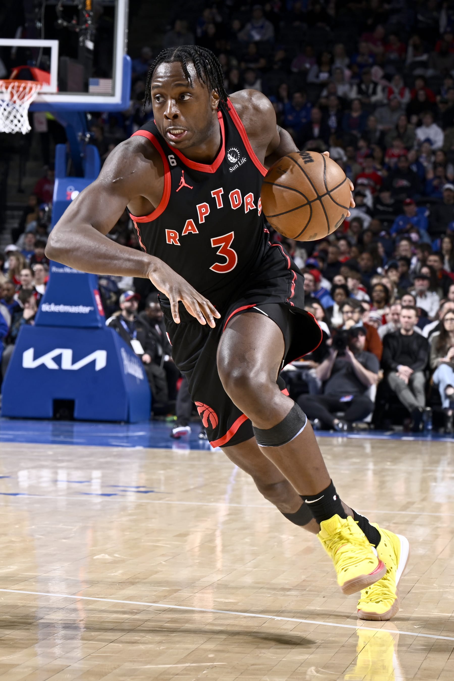 PHILADELPHIA, PA - MARCH 31: OG Anunoby #3 of the Toronto Raptors dribbles the ball during the game against the Philadelphia 76ers on March 31, 2023 at the Wells Fargo Center in Philadelphia, Pennsylvania NOTE TO USER: User expressly acknowledges and agrees that, by downloading and/or using this Photograph, user is consenting to the terms and conditions of the Getty Images License Agreement. Mandatory Copyright Notice: Copyright 2023 NBAE (Photo by David Dow/NBAE via Getty Images)