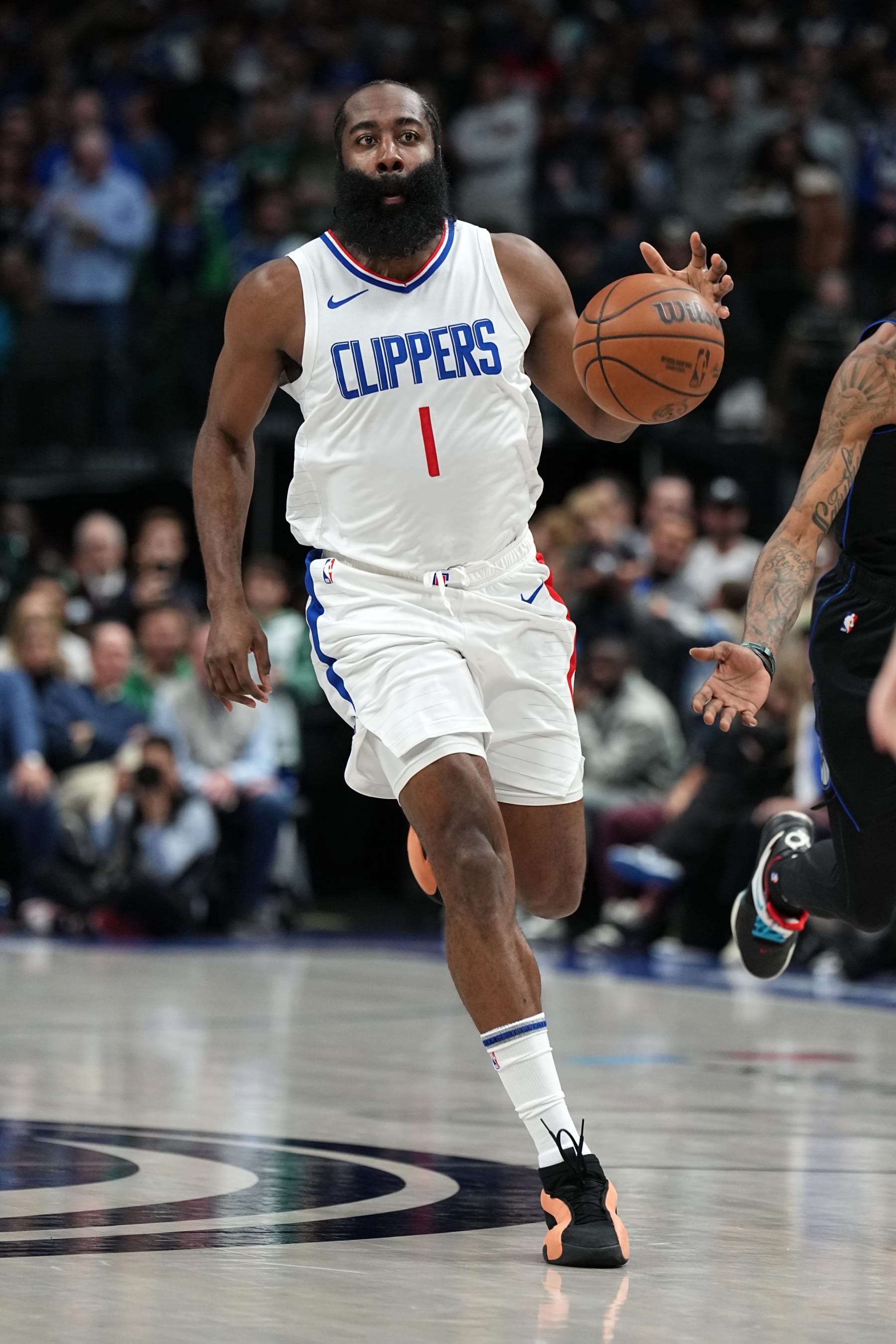 DALLAS, TX - NOVEMBER 10: James Harden #1 of the LA Clippers dribbles the ball during the game against the Dallas Mavericks during the In-Season Tournament on November 10, 2023 at the American Airlines Center in Dallas, Texas. NOTE TO USER: User expressly acknowledges and agrees that, by downloading and or using this photograph, User is consenting to the terms and conditions of the Getty Images License Agreement. Mandatory Copyright Notice: Copyright 2023 NBAE (Photo by Glenn James/NBAE via Getty Images)