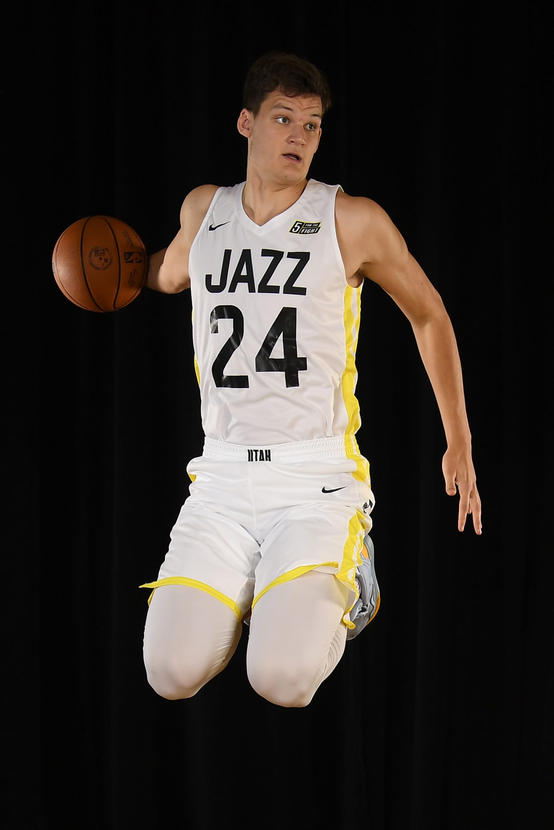 LAS VEGAS, NV - JULY 14: Walker Kessler #24 of the Utah Jazz poses for a portrait during 2022 NBA Rookie Photo Shoot on July 14, 2022 at UNLV Campus in Las Vegas, Nevada. NOTE TO USER: User expressly acknowledges and agrees that, by downloading and/or using this Photograph, user is consenting to the terms and conditions of the Getty Images License Agreement. Mandatory Copyright Notice: Copyright 2022 NBAE (Photo by Brian Babineau/NBAE via Getty Images)