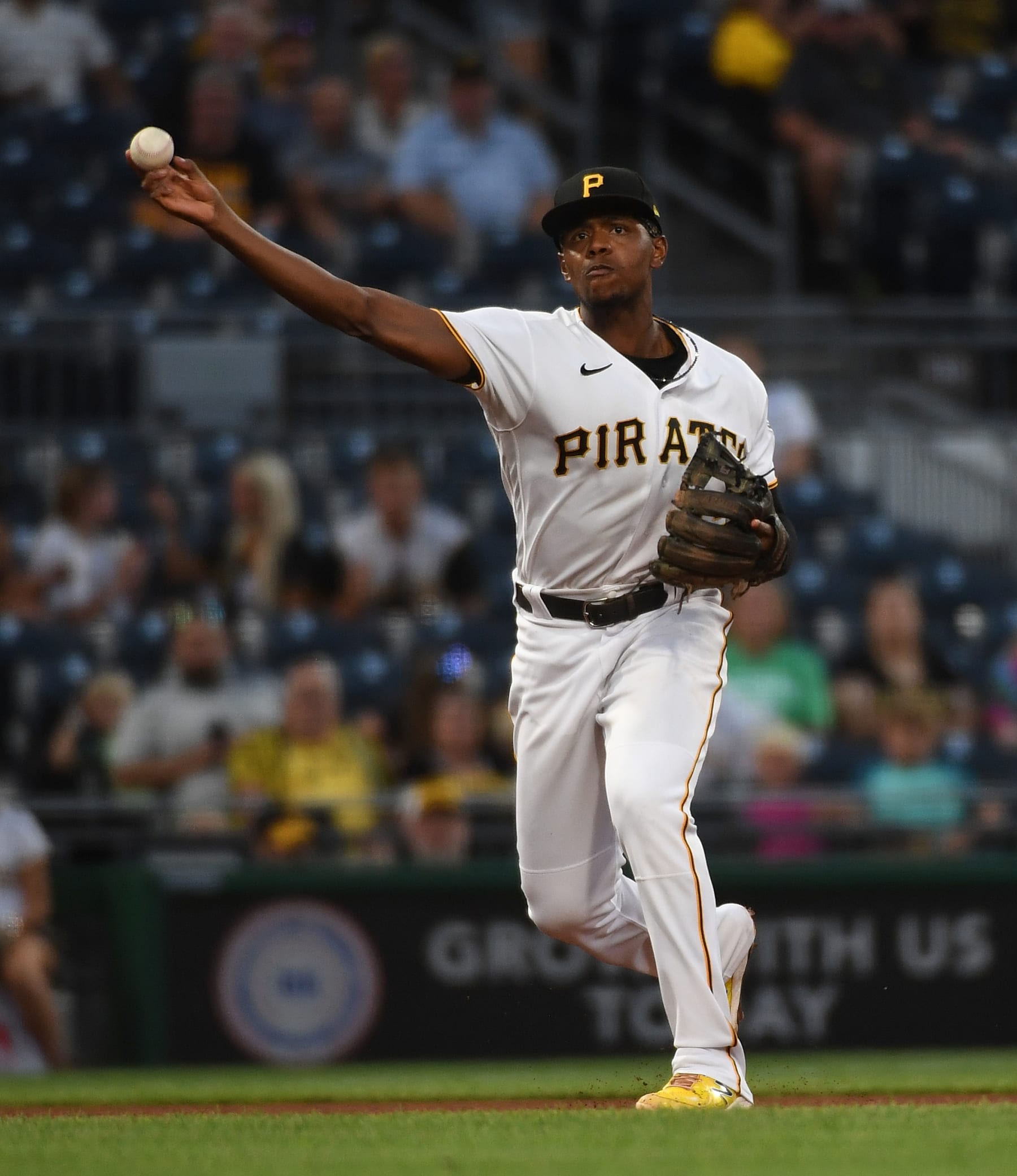 PITTSBURGH, PA - AUGUST 02: Ke'Bryan Hayes #13 of the Pittsburgh Pirates throws to first base to force out Tyrone Taylor #15 of the Milwaukee Brewers in the fifth inning during the game at PNC Park on August 2, 2022 in Pittsburgh, Pennsylvania. (Photo by Justin Berl/Getty Images)