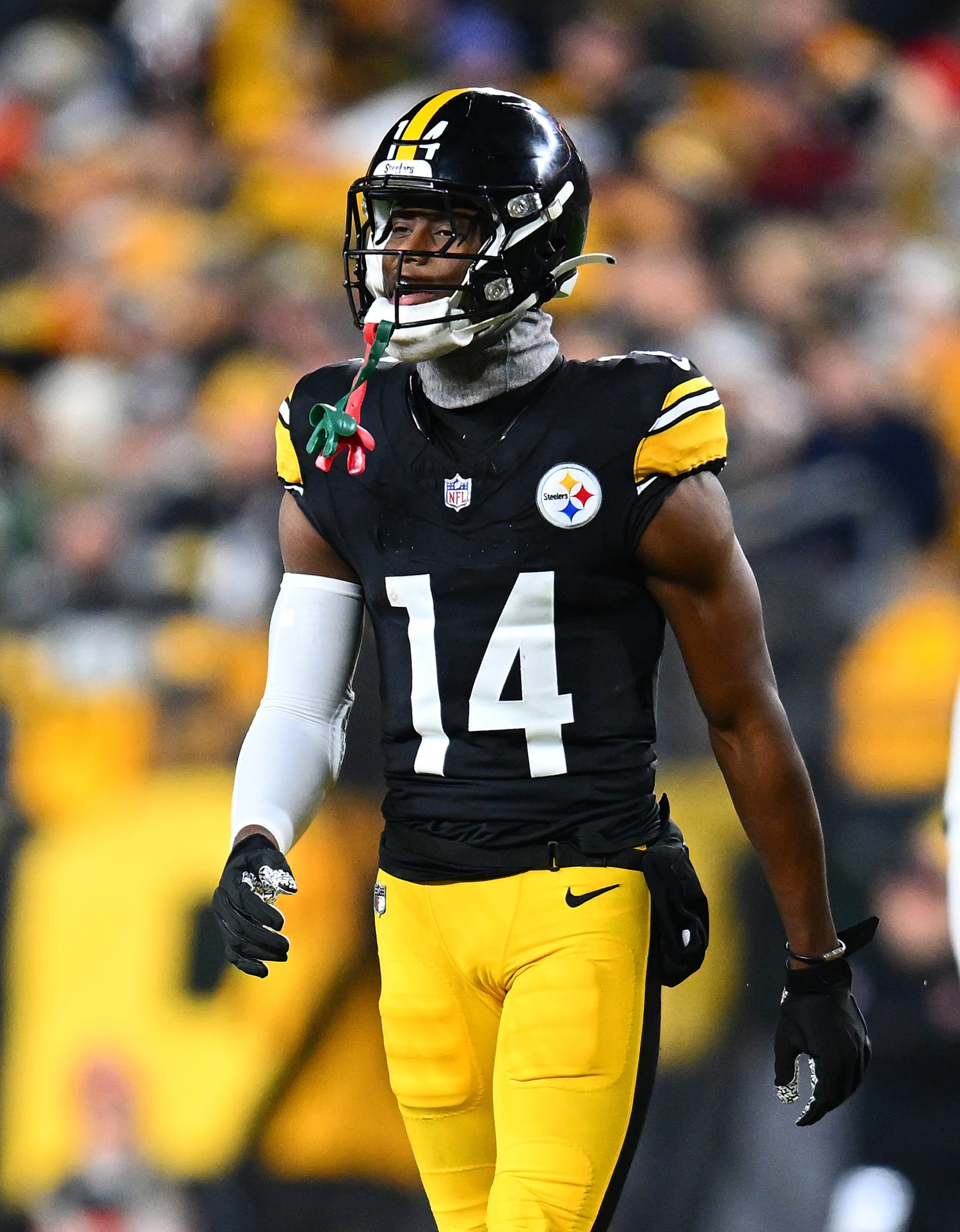 PITTSBURGH, PENNSYLVANIA - DECEMBER 23:  George Pickens #14 of the Pittsburgh Steelers in action during the game against the Cincinnati Bengals at Acrisure Stadium on December 23, 2023 in Pittsburgh, Pennsylvania. (Photo by Joe Sargent/Getty Images)