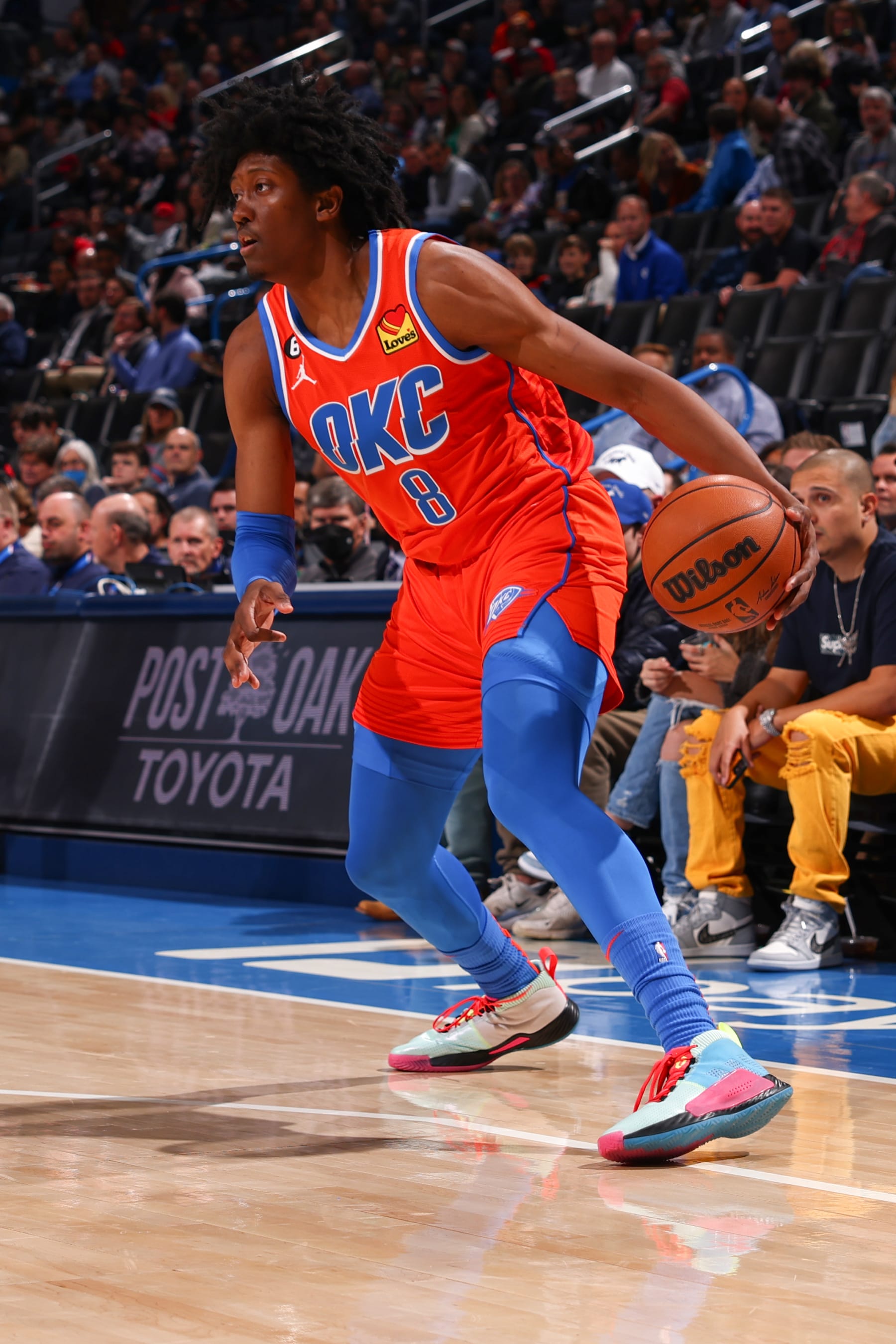 OKLAHOMA CITY, OK - DECEMBER 14:  Jalen Williams #8 of the Oklahoma City Thunder drives to the basket during the game against the Miami Heat on December 14, 2022 at Paycom Arena in Oklahoma City, Oklahoma. NOTE TO USER: User expressly acknowledges and agrees that, by downloading and or using this photograph, User is consenting to the terms and conditions of the Getty Images License Agreement. Mandatory Copyright Notice: Copyright 2022 NBAE (Photo by Zach Beeker/NBAE via Getty Images)