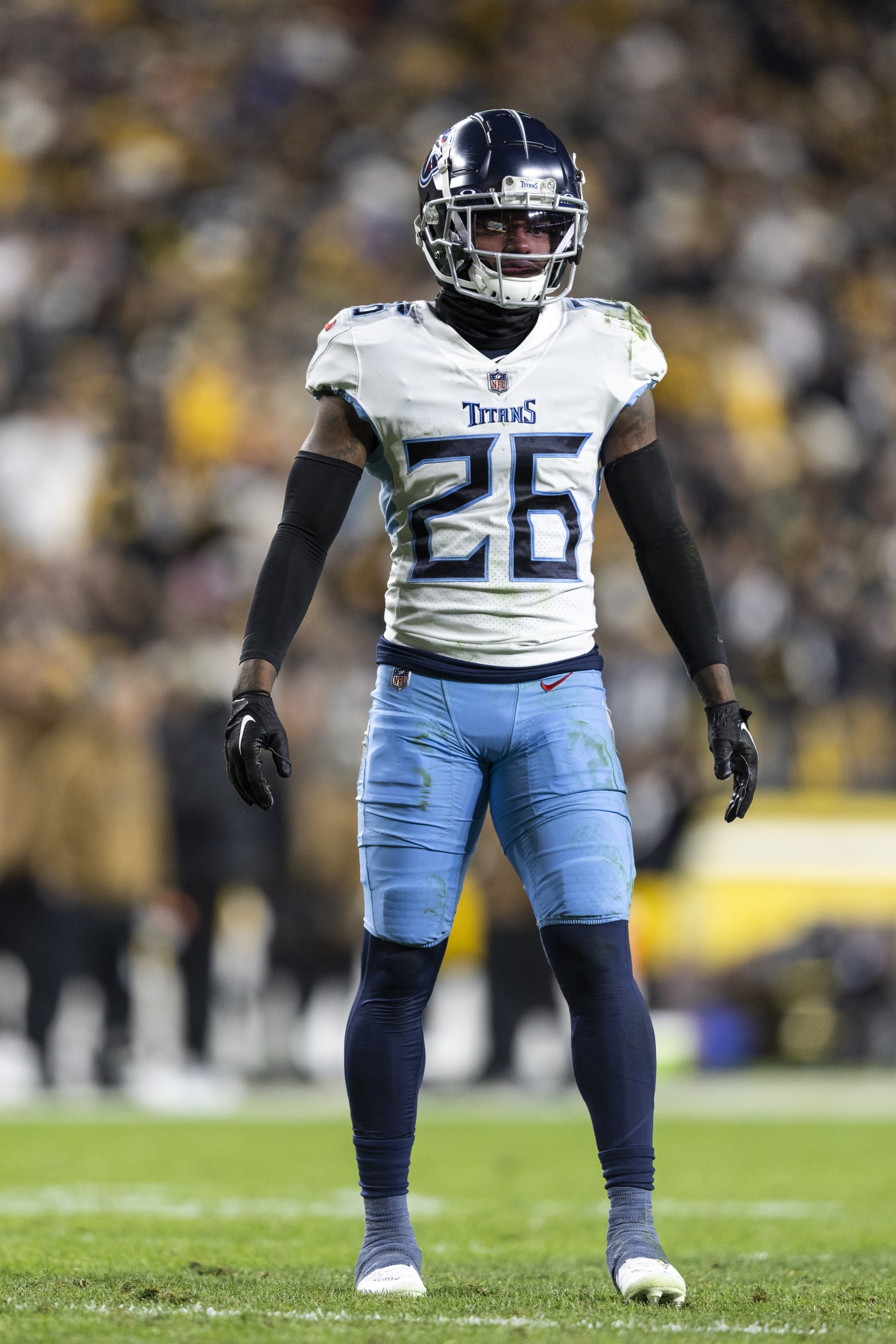 PITTSBURGH, PENNSYLVANIA - NOVEMBER 02: Kristian Fulton #26 of the Tennessee Titans looks on during an NFL football game between the Pittsburgh Steelers and the Tennessee Titans at Acrisure Stadium on November 02, 2023 in Pittsburgh, Pennsylvania. (Photo by Michael Owens/Getty Images) PITTSBURGH, PENNSYLVANIA - NOVEMBER 02: Kristian Fulton #26 of the Tennessee Titans looks on during an NFL football game between the Pittsburgh Steelers and the Tennessee Titans at Acrisure Stadium on November 02, 2023 in Pittsburgh, Pennsylvania. (Photo by Michael Owens/Getty Images)