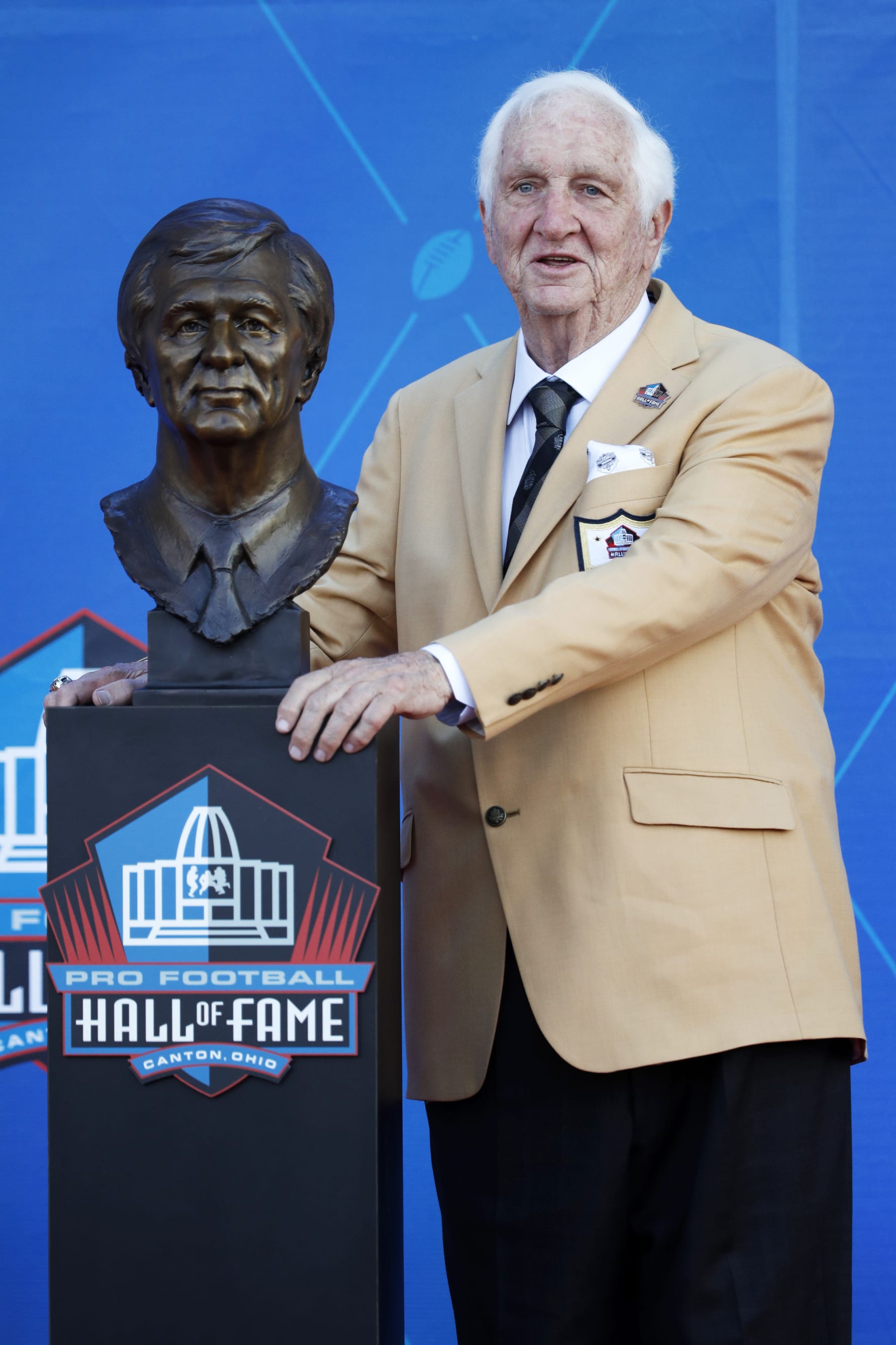 CANTON, OH - AUGUST 03: Gil Brandt during his enshrinement to the Pro Football Hall of Fame at Tom Benson Hall Of Fame Stadium on August 3, 2019 in Canton, Ohio. (Photo by Joe Robbins/Getty Images)