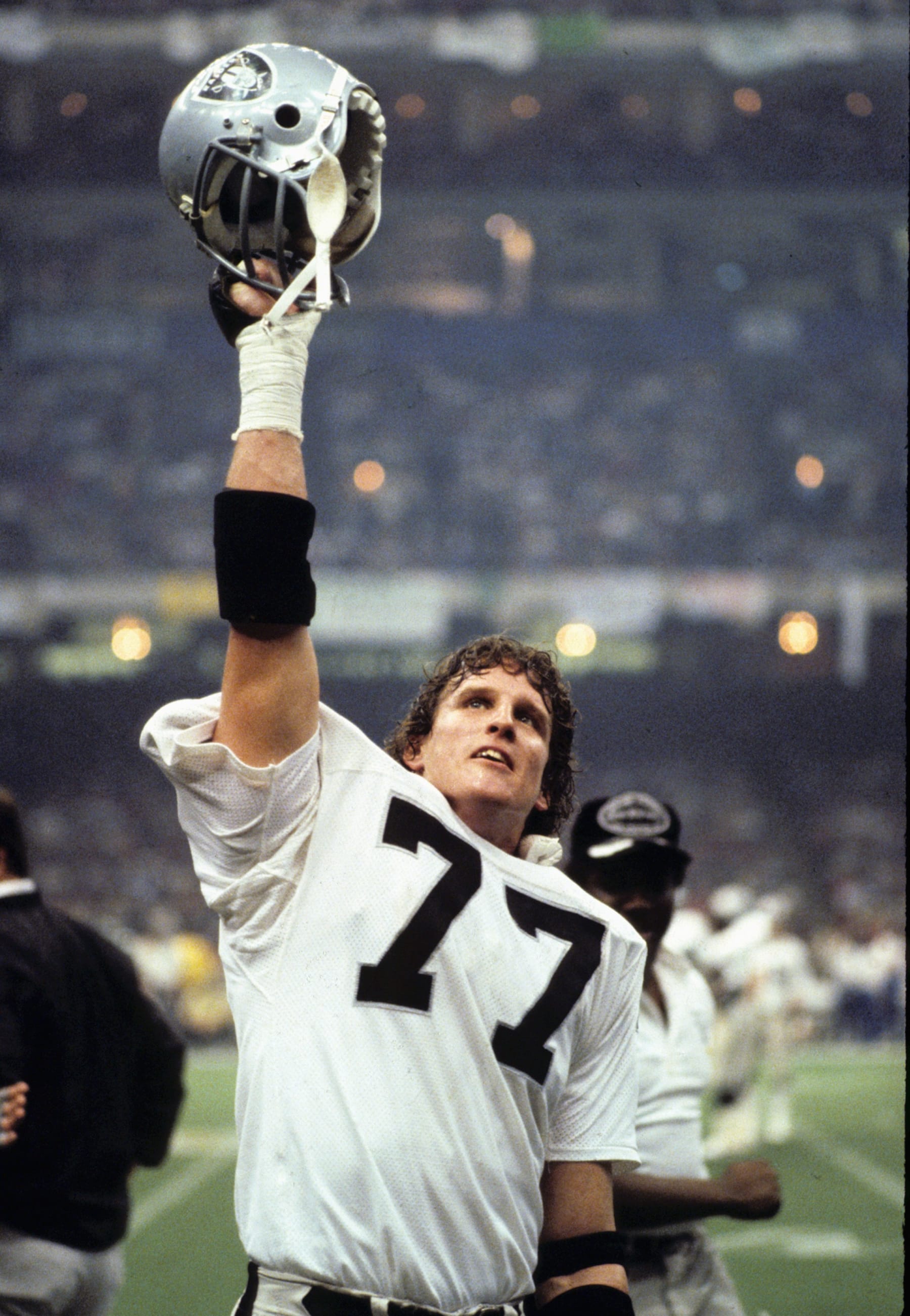 NEW ORLEANS, LA - JANUARY 25: Joe Campbell #77 of the Oakland Raiders celebrates after winning Super Bowl XV against the Philadelphia Eagles on January 25, 1981 in New Orleans, Louisiana. (Photo by Ronald C. Modra/Getty Images)