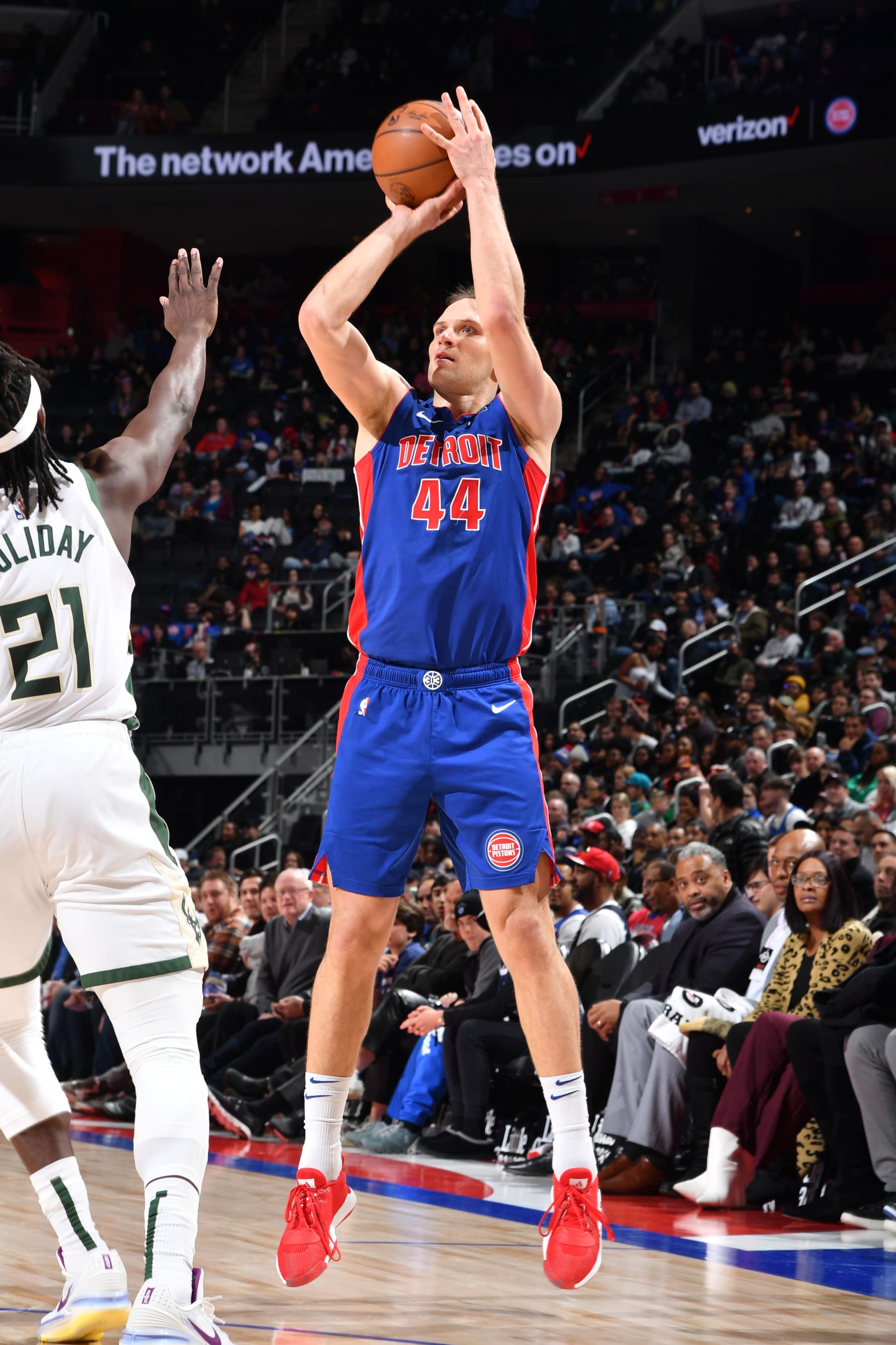 DETROIT, MI - JANUARY 23: Bojan Bogdanovic #44 of the Detroit Pistons shoots the ball during the game against the Milwaukee Bucks on January 23, 2023 at Little Caesars Arena in Detroit, Michigan. NOTE TO USER: User expressly acknowledges and agrees that, by downloading and/or using this photograph, User is consenting to the terms and conditions of the Getty Images License Agreement. Mandatory Copyright Notice: Copyright 2023 NBAE (Photo by Chris Schwegler/NBAE via Getty Images)