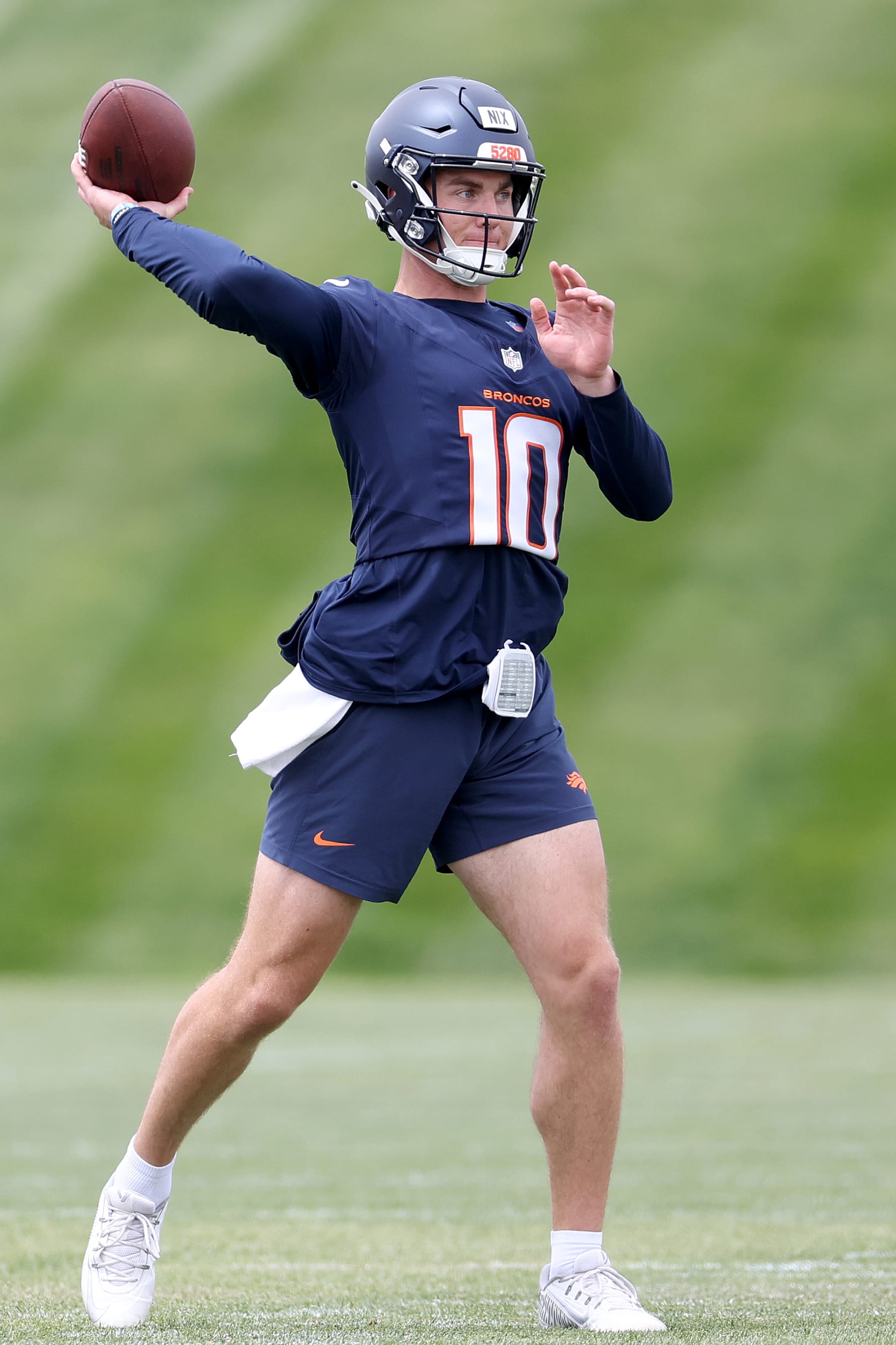ENGLEWOOD, COLORADO - MAY 11: Quarterback Bo Nix #10 of the Denver Broncos throws during Denver Broncos Rookie Minicamp at Centura Health Training Center on May 11, 2024 in Englewood, Colorado. (Photo by Matthew Stockman/Getty Images)