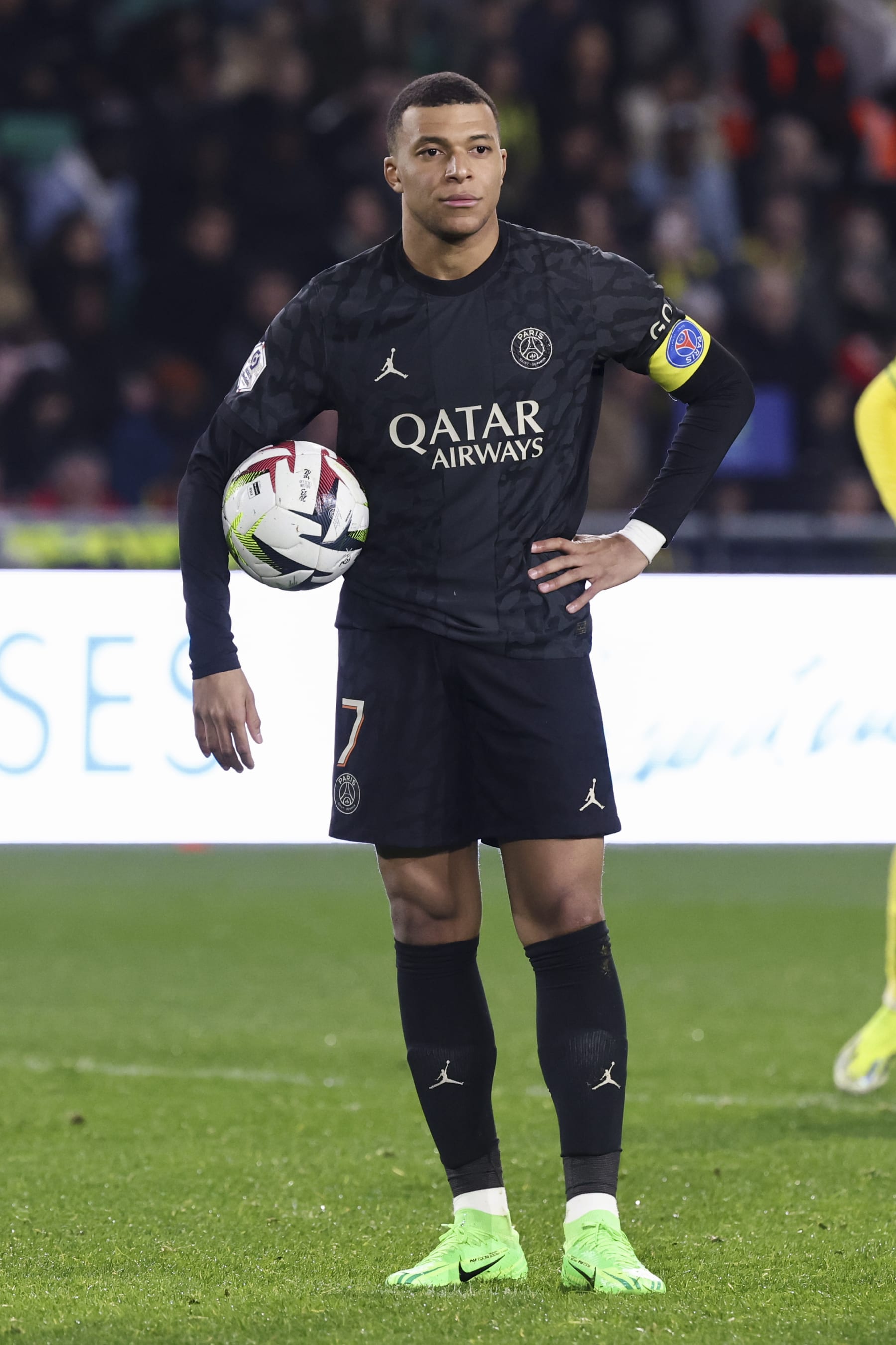 NANTES, FRANCE - FEBRUARY 17: Kylian Mbappe #7 of Paris Saint-Germain looks on during the Ligue 1 Uber Eats match between FC Nantes and Paris Saint-Germain at Stade de la Beaujoire on February 17, 2024 in Nantes, France. (Photo by Catherine Steenkeste/Getty Images)