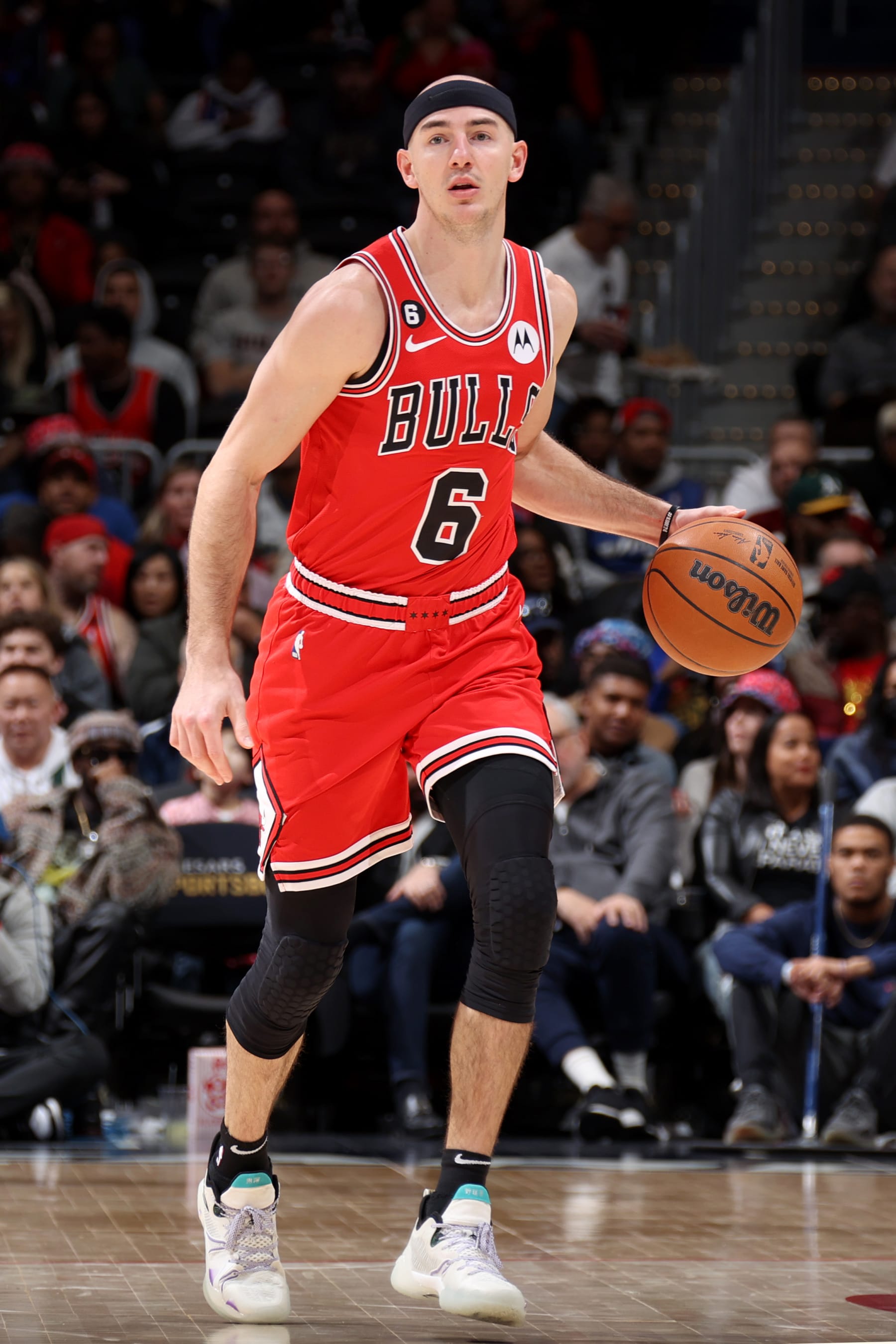 WASHINGTON, DC -  JANUARY 11: Alex Caruso #6 of the Chicago Bulls dribbles the ball against the Washington Wizards on January 11, 2023 at Capital One Arena in Washington, DC. NOTE TO USER: User expressly acknowledges and agrees that, by downloading and or using this Photograph, user is consenting to the terms and conditions of the Getty Images License Agreement. Mandatory Copyright Notice: Copyright 2023 NBAE (Photo by Stephen Gosling/NBAE via Getty Images)