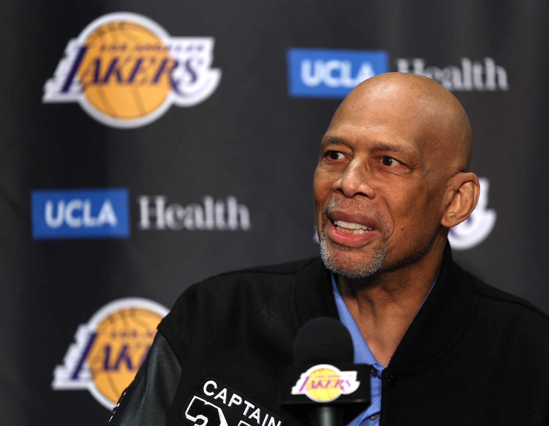 Lakers Gifted Gold Ring to Kareem Abdul-Jabbar Before LeBron James Broke  NBA Record