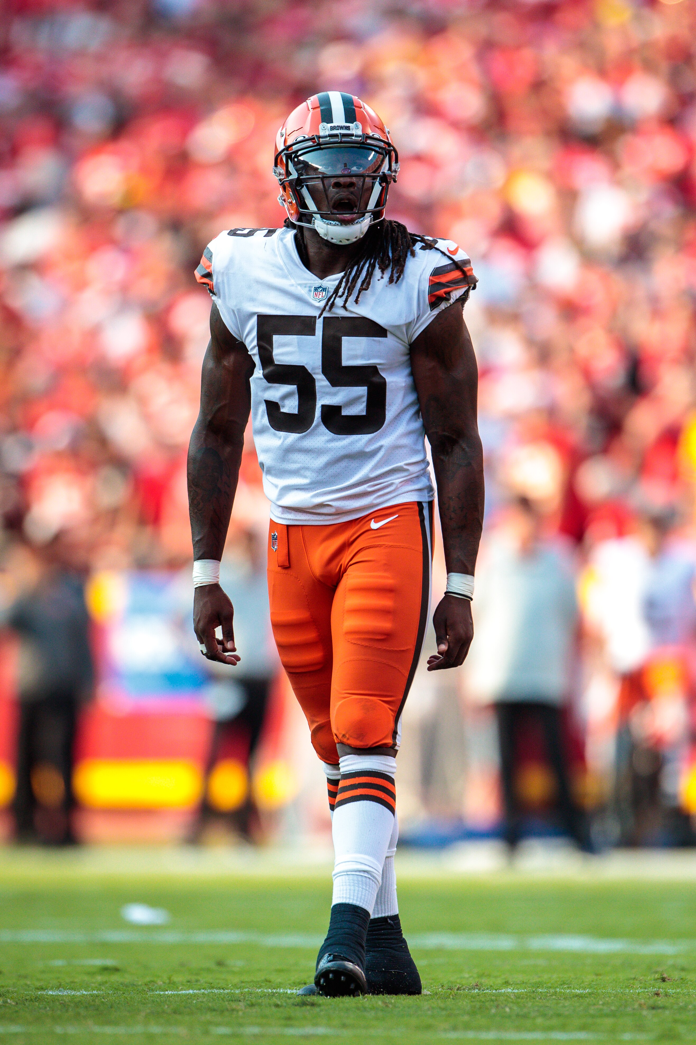 KANSAS CITY, MO - SEPTEMBER 12: Cleveland Browns defensive end Takkarist McKinley (55) on the field against the Kansas City Chiefs on September 12th at GEHA field at Arrowhead Stadium in Kansas City, Missouri. (Photo by William Purnell/Icon Sportswire via Getty Images)