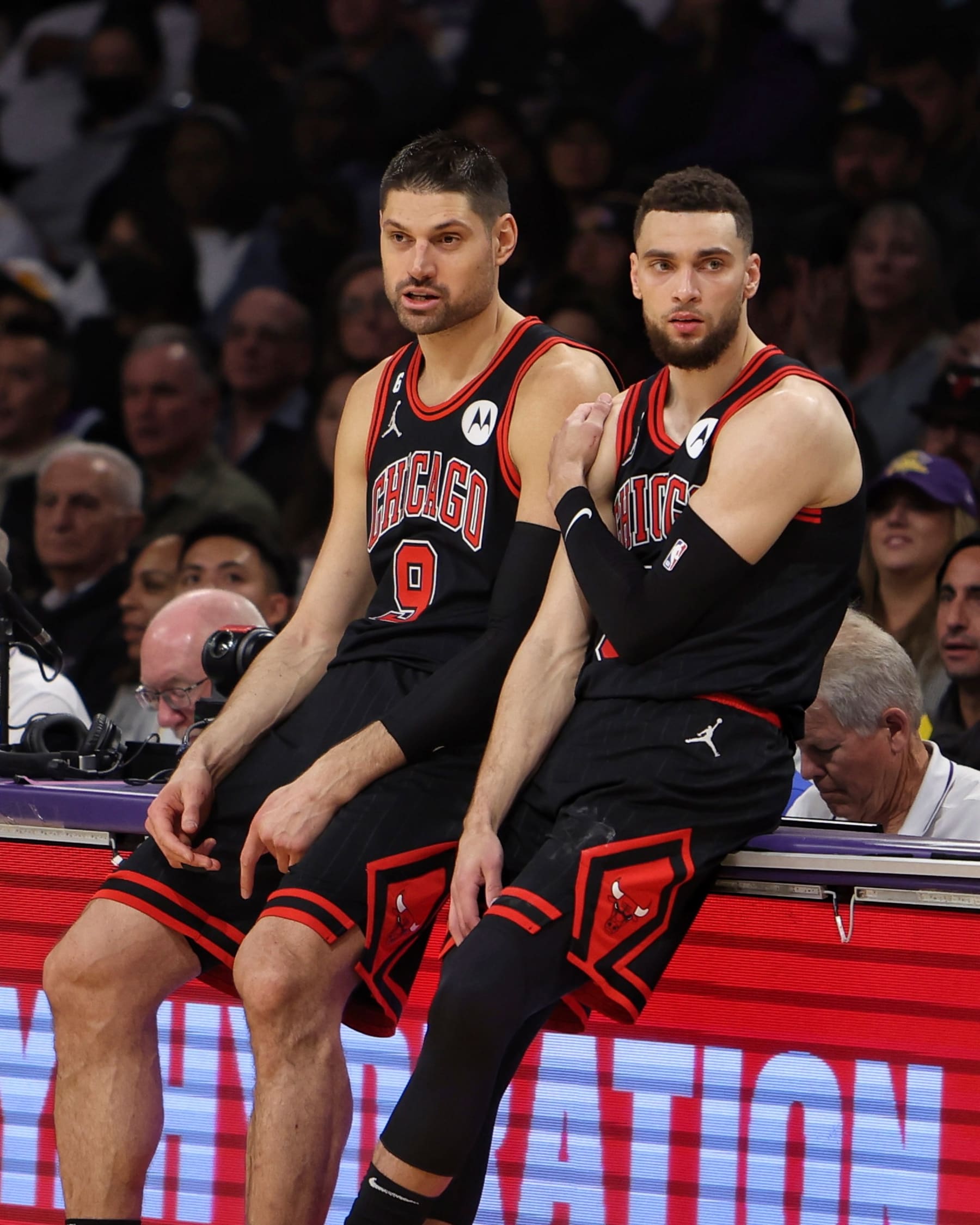 Nikola VuÄeviÄ (left) and Zach LaVine