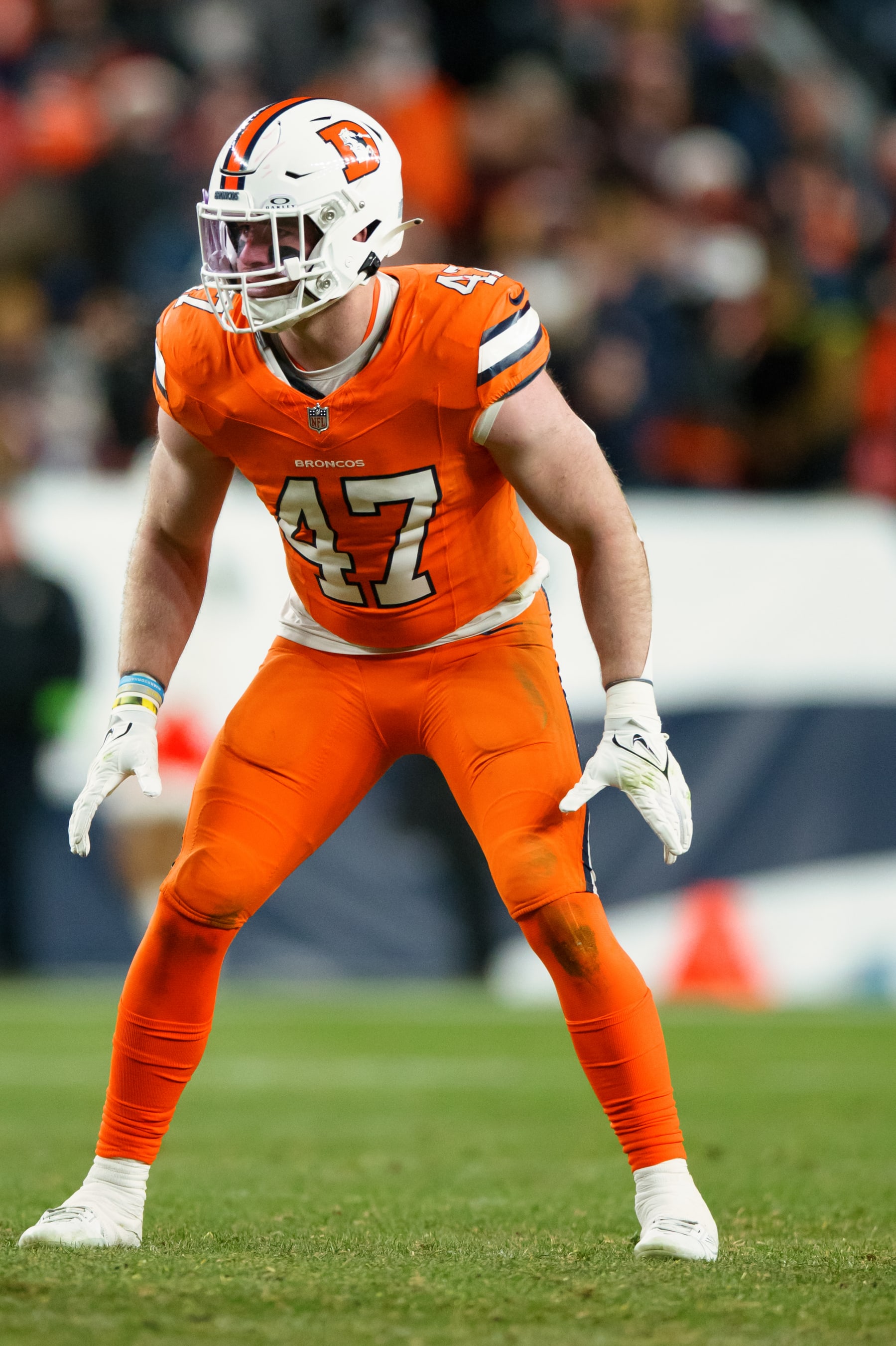 DENVER, CO - JANUARY 24:  Linebacker Josey Jewell #47 of the Denver Broncos lines up against the New England Patriots at Empower Field at Mile High on December 24, 2023 in Denver, Colorado. (Photo by Justin Edmonds/Getty Images)