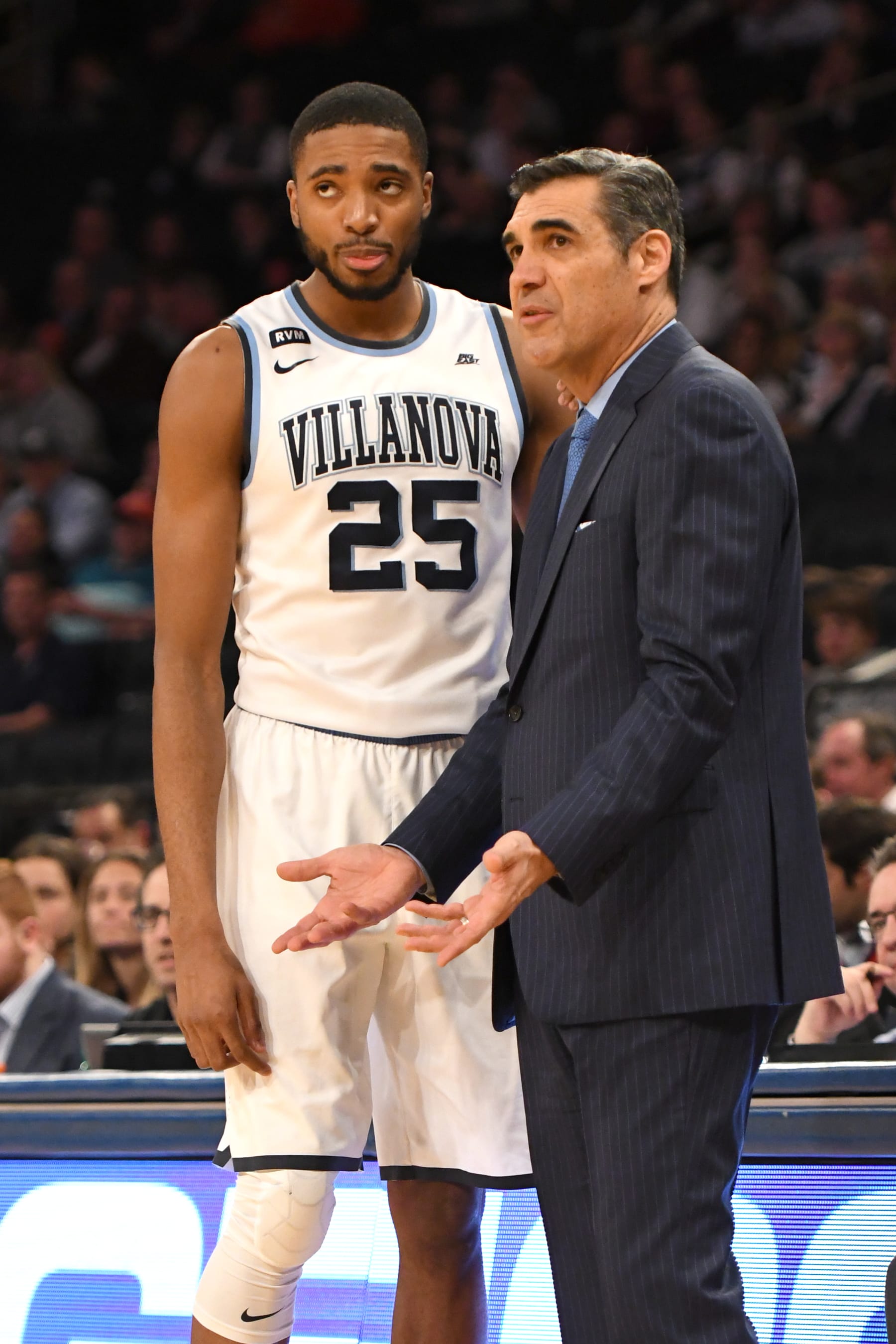 NEW YORK, NY - MARCH 09:  Head coach Jay Wright of the Villanova Wildcats talks with Mikal Bridges #25 during the semifinals of the 2018 Big East Mens Basketball against the Butler Bulldogs at Madison Square Garden on March 9, 2018 in New York City.  The Wildcats won 87-68.  Photo by Mitchell Layton/Getty Images) *** Local Caption *** Jay Wright;Mikal Bridges