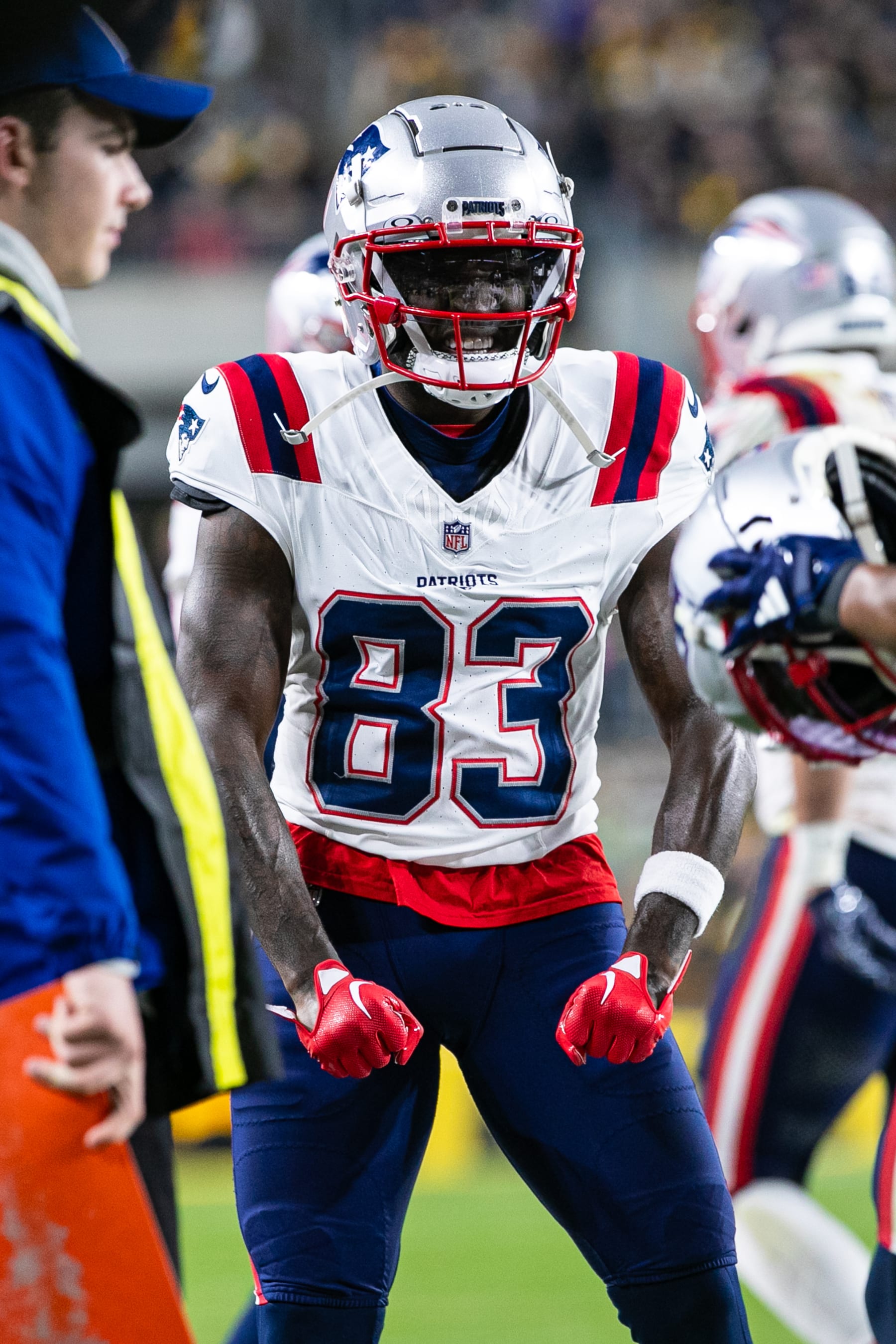 PITTSBURGH, PA - DECEMBER 07: New England Patriots wide receiver Jalen Reagor (83) looks on during the regular season NFL football game between the New England Patriots and Pittsburgh Steelers on December 07, 2023 at Acrisure Stadium in Pittsburgh, PA. (Photo by Mark Alberti/Icon Sportswire via Getty Images) PITTSBURGH, PA - DECEMBER 07: New England Patriots wide receiver Jalen Reagor (83) looks on during the regular season NFL football game between the New England Patriots and Pittsburgh Steelers on December 07, 2023 at Acrisure Stadium in Pittsburgh, PA. (Photo by Mark Alberti/Icon Sportswire via Getty Images)