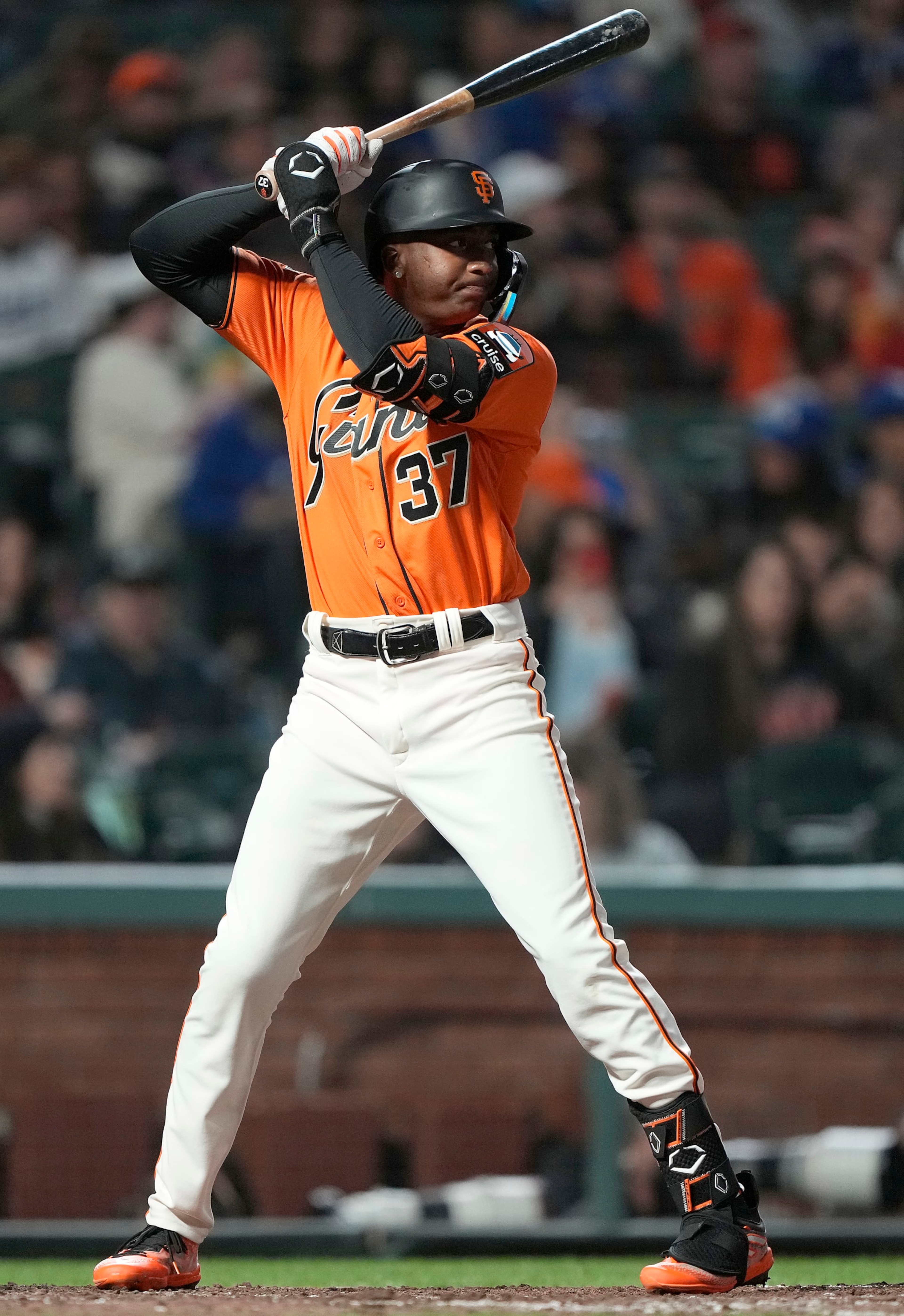 SAN FRANCISCO, CALIFORNIA - SEPTEMBER 29: Marco Luciano #37 of the San Francisco Giants bats against the Los Angeles Dodgers in the bottom of the seventh inning at Oracle Park on September 29, 2023 in San Francisco, California. (Photo by Thearon W. Henderson/Getty Images)