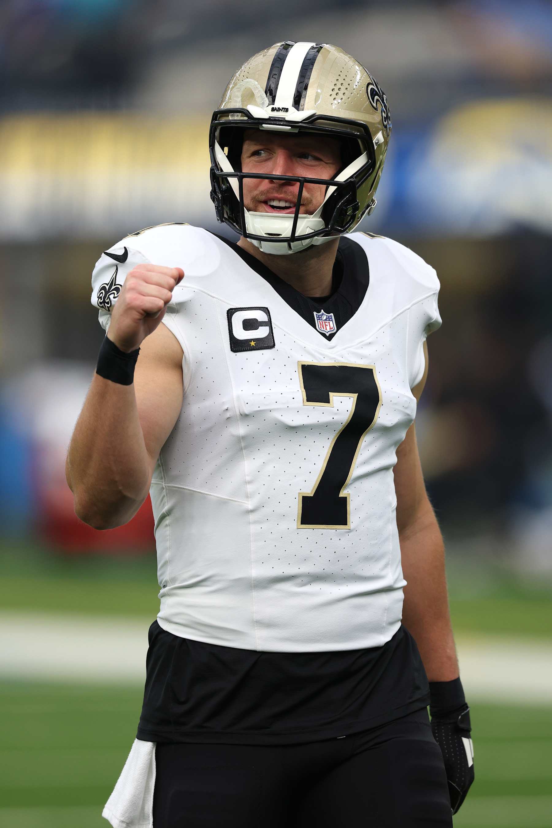 INGLEWOOD, CALIFORNIA - OCTOBER 27: Taysom Hill #7 of the New Orleans Saints looks on prior to a game against the Los Angeles Chargers at SoFi Stadium on October 27, 2024 in Inglewood, California. (Photo by Harry How/Getty Images)