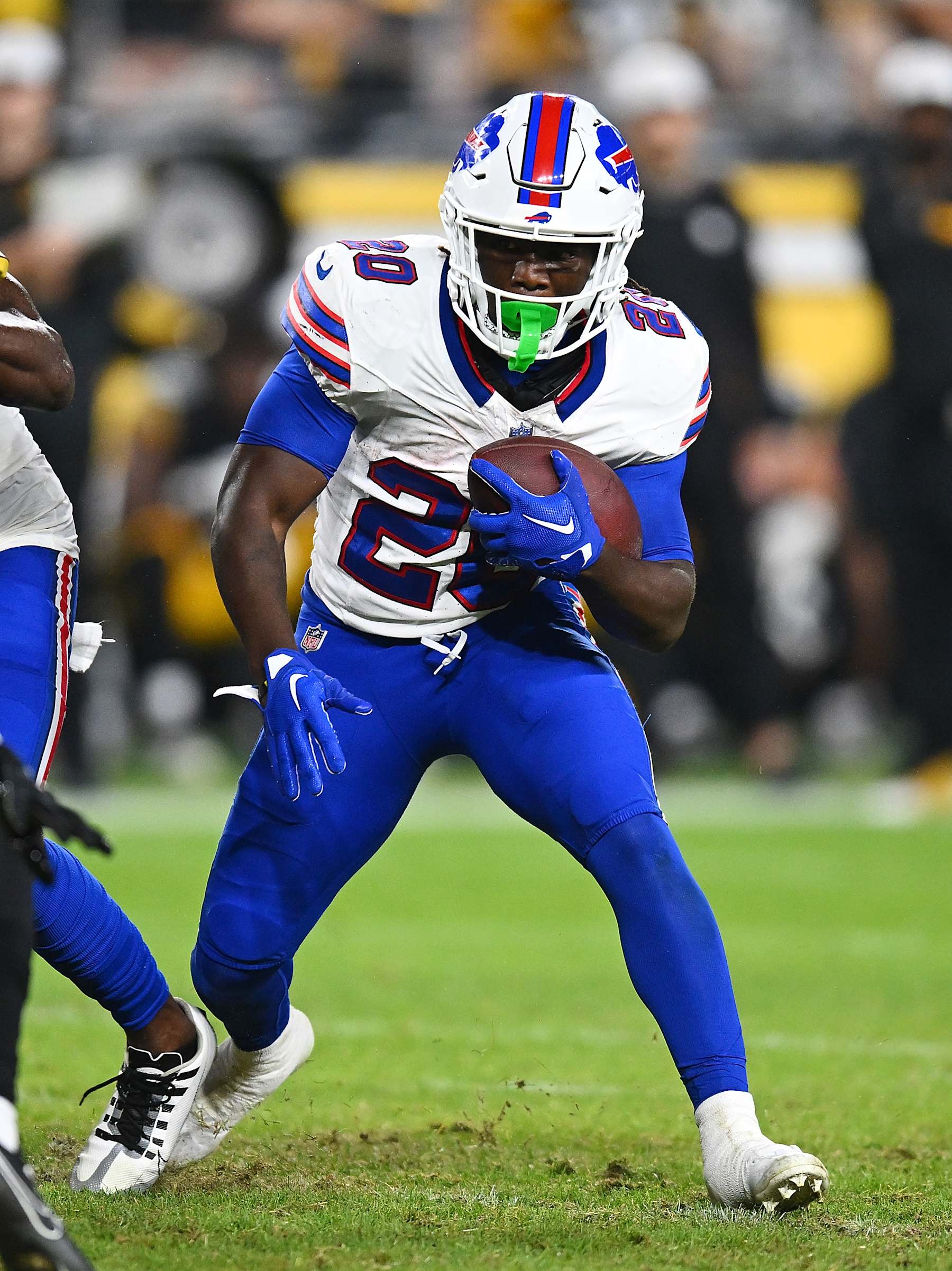 PITTSBURGH, PENNSYLVANIA - AUGUST 17:  Frank Gore Jr. #20 of the Buffalo Bills in action during the preseason game against the Pittsburgh Steelers at Acrisure Stadium on August 17, 2024 in Pittsburgh, Pennsylvania. (Photo by Joe Sargent/Getty Images)