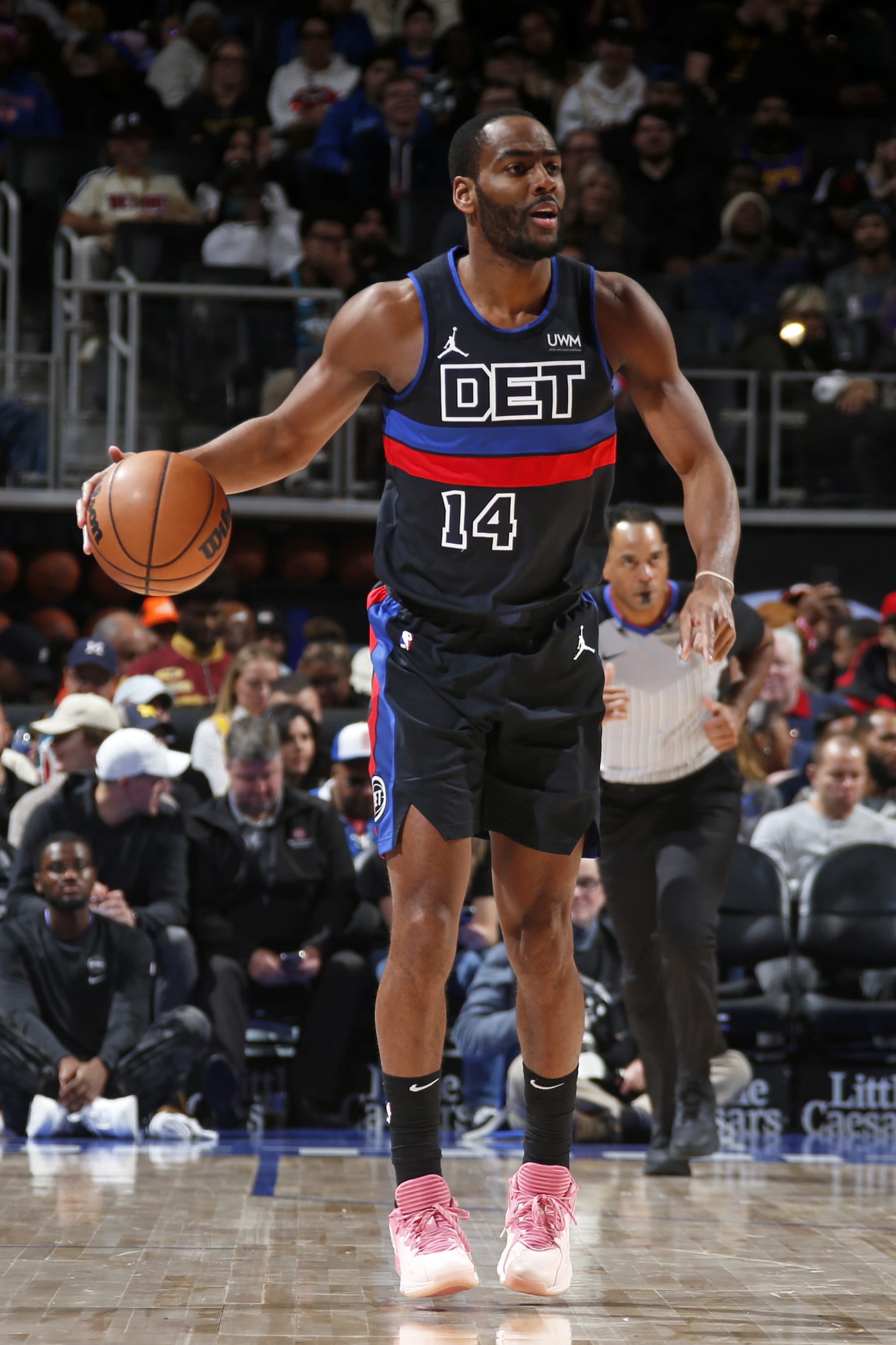 DETROIT, MI - NOVEMBER 29:  Alec Burks #14 of the Detroit Pistons handles the ball during the game against the Los Angeles Lakers on November 29, 2023 at Little Caesars Arena in Detroit, Michigan. NOTE TO USER: User expressly acknowledges and agrees that, by downloading and/or using this photograph, User is consenting to the terms and conditions of the Getty Images License Agreement. Mandatory Copyright Notice: Copyright 2023 NBAE (Photo by Brian Sevald/NBAE via Getty Images)