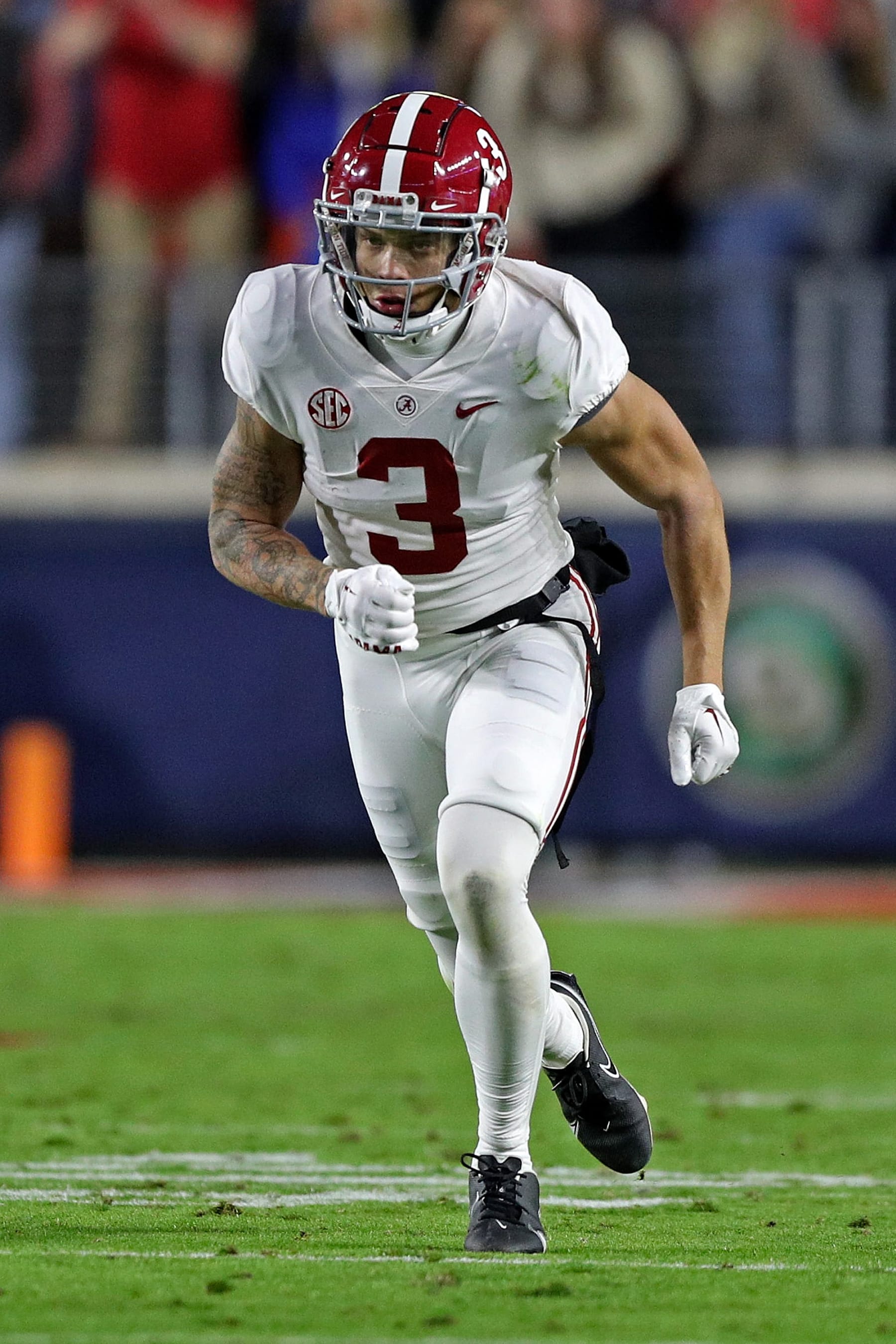 OXFORD, MISSISSIPPI - NOVEMBER 12: Jermaine Burton #3 of the Alabama Crimson Tide runs a route during the game against the Mississippi Rebels at Vaught-Hemingway Stadium on November 12, 2022 in Oxford, Mississippi. (Photo by Justin Ford/Getty Images)