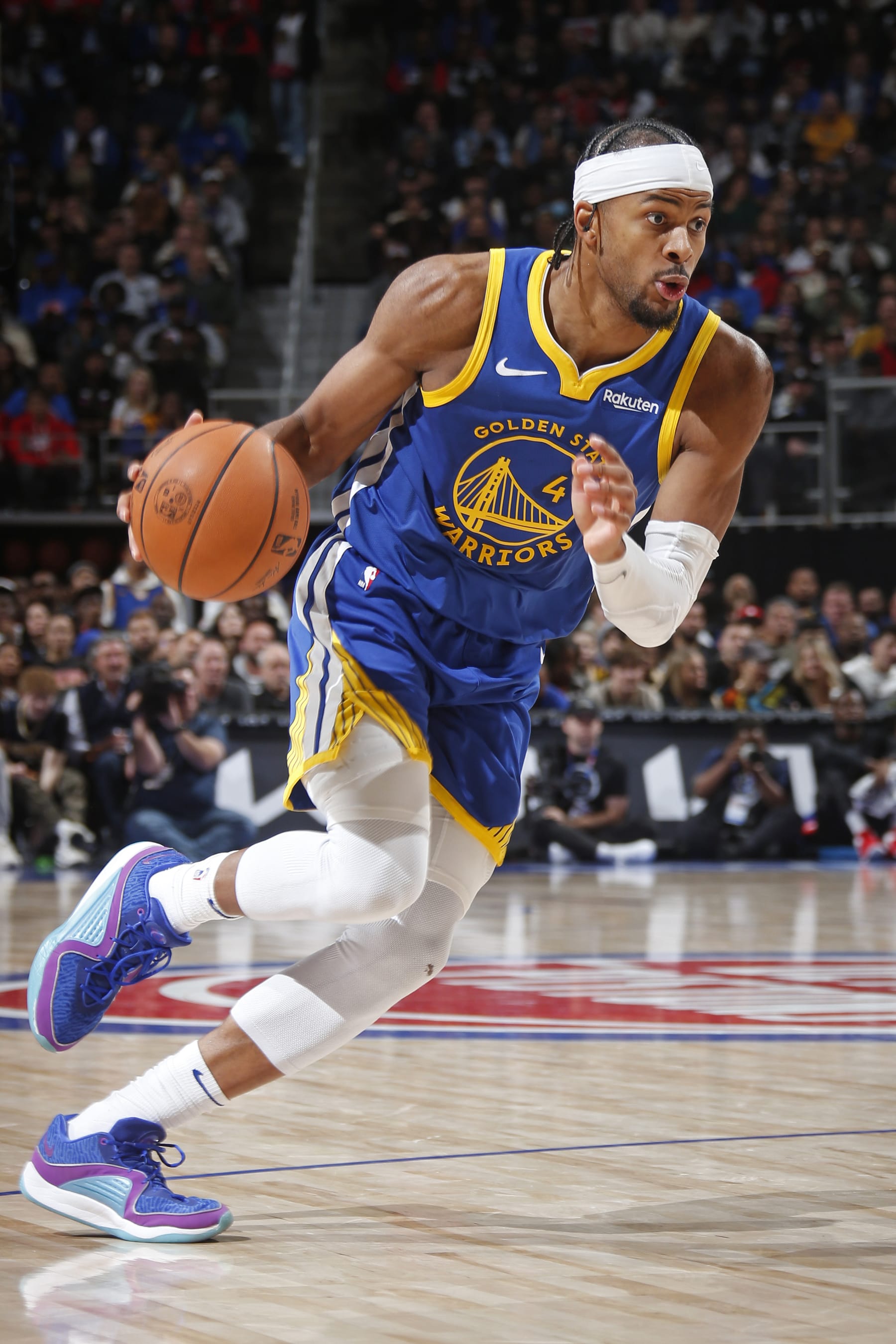 DETROIT, MI - NOVEMBER 6: Moses Moody #4 of the Golden State Warriors drives to the basket during the game against the Detroit Pistons on November 6, 2023 at Little Caesars Arena in Detroit, Michigan. NOTE TO USER: User expressly acknowledges and agrees that, by downloading and/or using this photograph, User is consenting to the terms and conditions of the Getty Images License Agreement. Mandatory Copyright Notice: Copyright 2023 NBAE (Photo by Brian Sevald/NBAE via Getty Images)