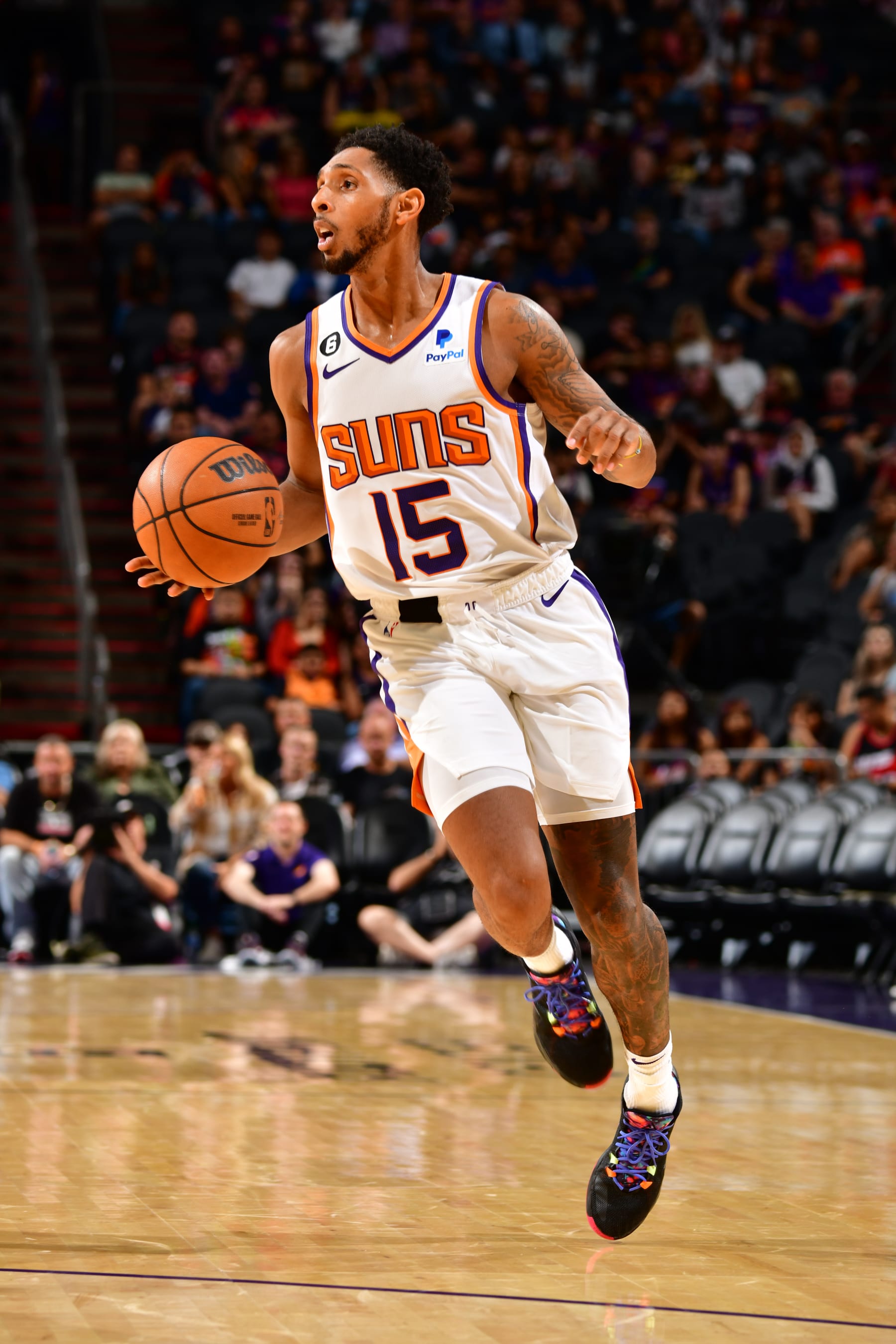 PHOENIX, AZ - OCTOBER 2: Cameron Payne #15 of the Phoenix Suns dribbles the ball against the Adelaide 36ers during a preseason game on October 2, 2022 at Footprint Center in Phoenix, Arizona. NOTE TO USER: User expressly acknowledges and agrees that, by downloading and or using this photograph, user is consenting to the terms and conditions of the Getty Images License Agreement. Mandatory Copyright Notice: Copyright 2022 NBAE (Photo by Barry Gossage/NBAE via Getty Images)