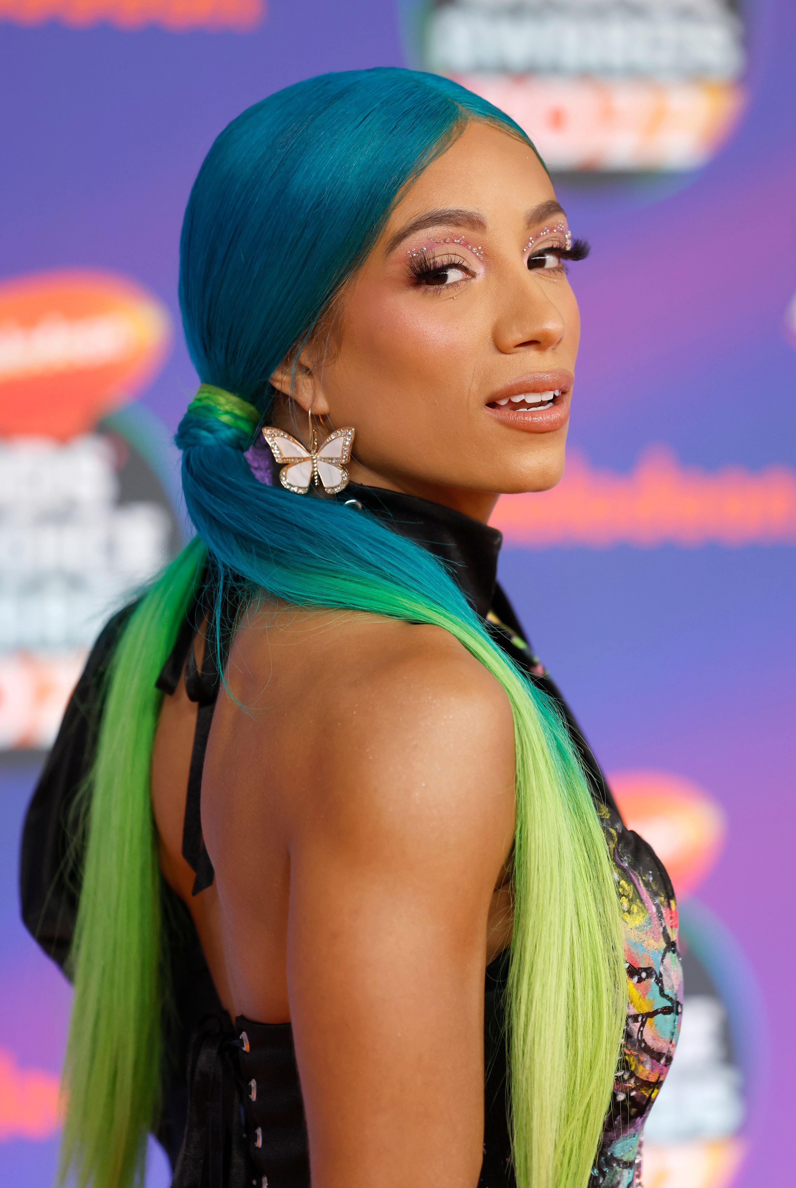 SANTA MONICA, CALIFORNIA - APRIL 09: Sasha Banks attends the Nickelodeon's Kids' Choice Awards 2022 at Barker Hangar on April 09, 2022 in Santa Monica, California. (Photo by Frazer Harrison/Getty Images)