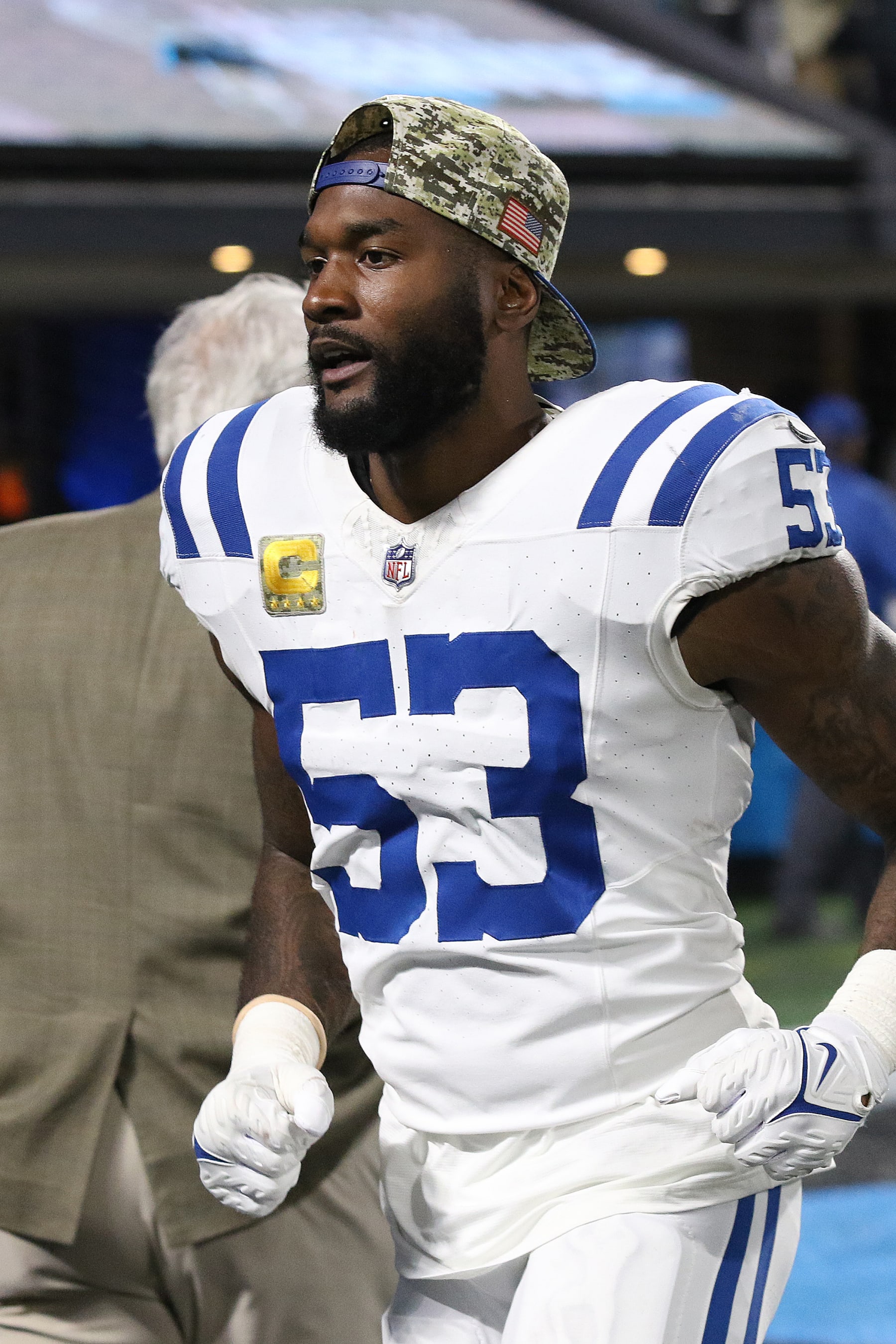 CHARLOTTE, NC - NOVEMBER 05: Indianapolis Colts outside linebacker Shaquille Leonard (53) during a NFL football game between the Indianapolis Colts and the Carolina Panthers on November 5, 2023 at Bank of America Stadium in Charlotte, N.C. (Photo by John Byrum/Icon Sportswire via Getty Images)