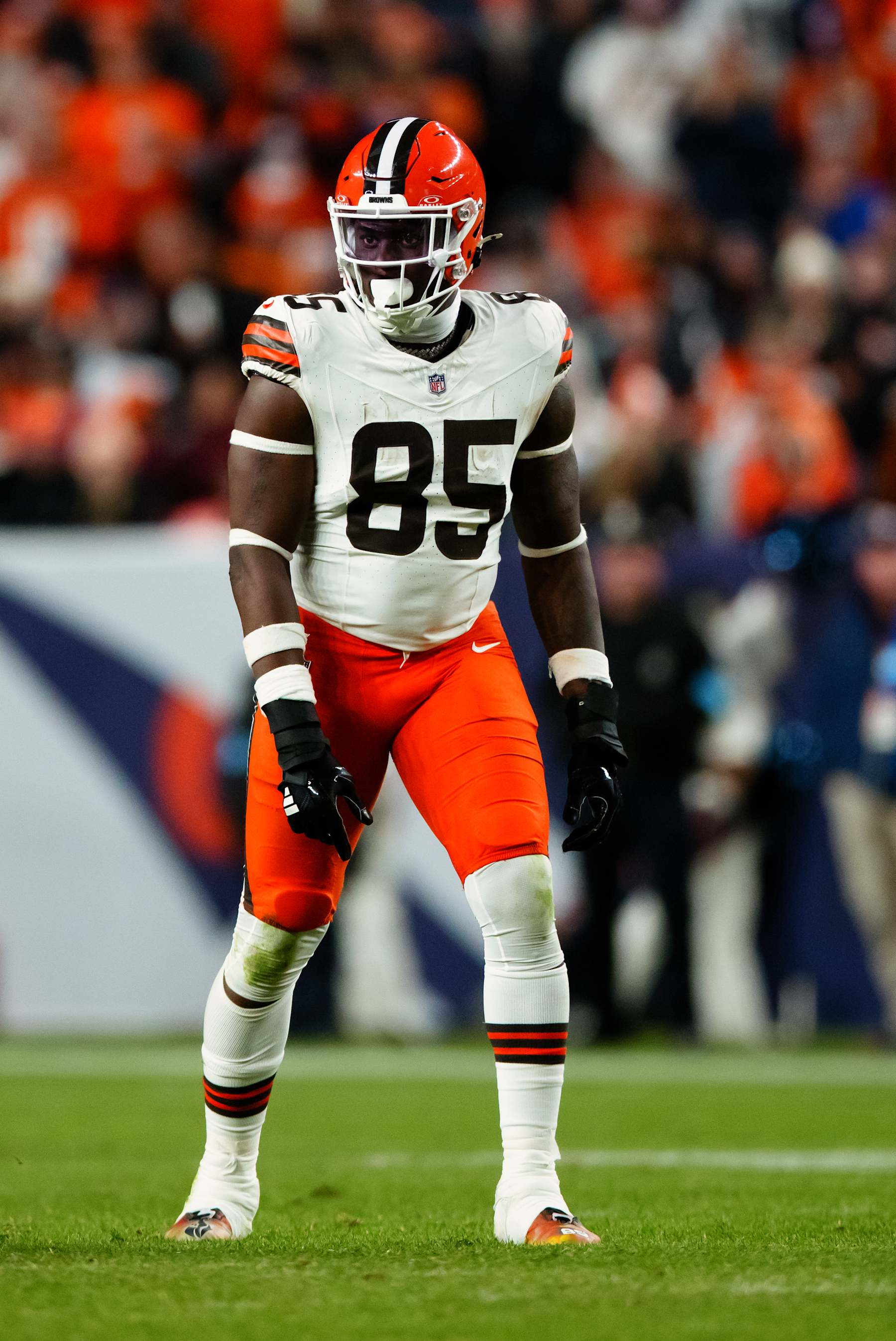 DENVER, CO - DECEMBER 2:  Tight end David Njoku #85 of the Cleveland Browns lines up during the fourth quarter against the Denver Broncos at Empower Field at Mile High on December 2, 2024 in Denver, Colorado. (Photo by Justin Edmonds/Getty Images)