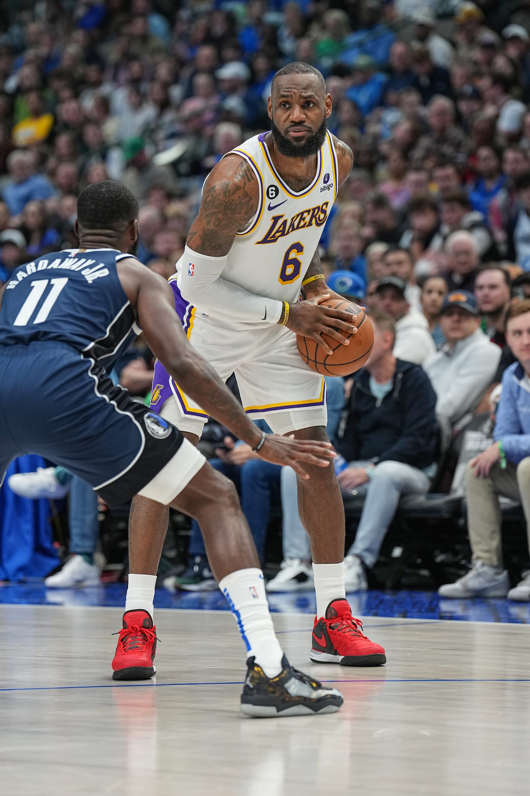 DALLAS, TX - FEBUARY 26:  LeBron James #6 of the Los Angeles Lakers handles the ball during the game  on Febuary 26, 2023 at the American Airlines Center in Dallas, Texas. NOTE TO USER: User expressly acknowledges and agrees that, by downloading and or using this photograph, User is consenting to the terms and conditions of the Getty Images License Agreement. Mandatory Copyright Notice: Copyright 2023 NBAE (Photo by Glenn James/NBAE via Getty Images)