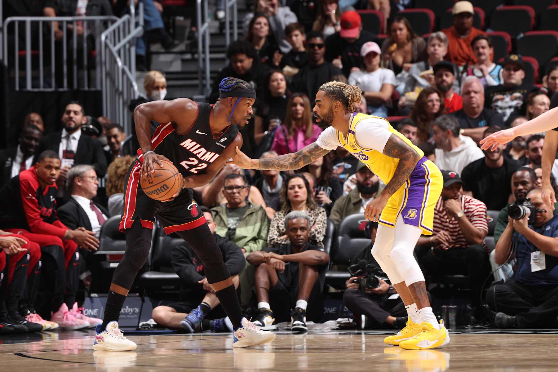 MIAMI, FL - DECEMBER 4:  Jimmy Butler #22 of the Miami Heat handles the ball during the game against the Los Angeles Lakers on December 4, 2024 at Kaseya Center in Miami, Florida. NOTE TO USER: User expressly acknowledges and agrees that, by downloading and or using this Photograph, user is consenting to the terms and conditions of the Getty Images License Agreement. Mandatory Copyright Notice: Copyright 2024 NBAE (Photo by Joe Murphy/NBAE via Getty Images)