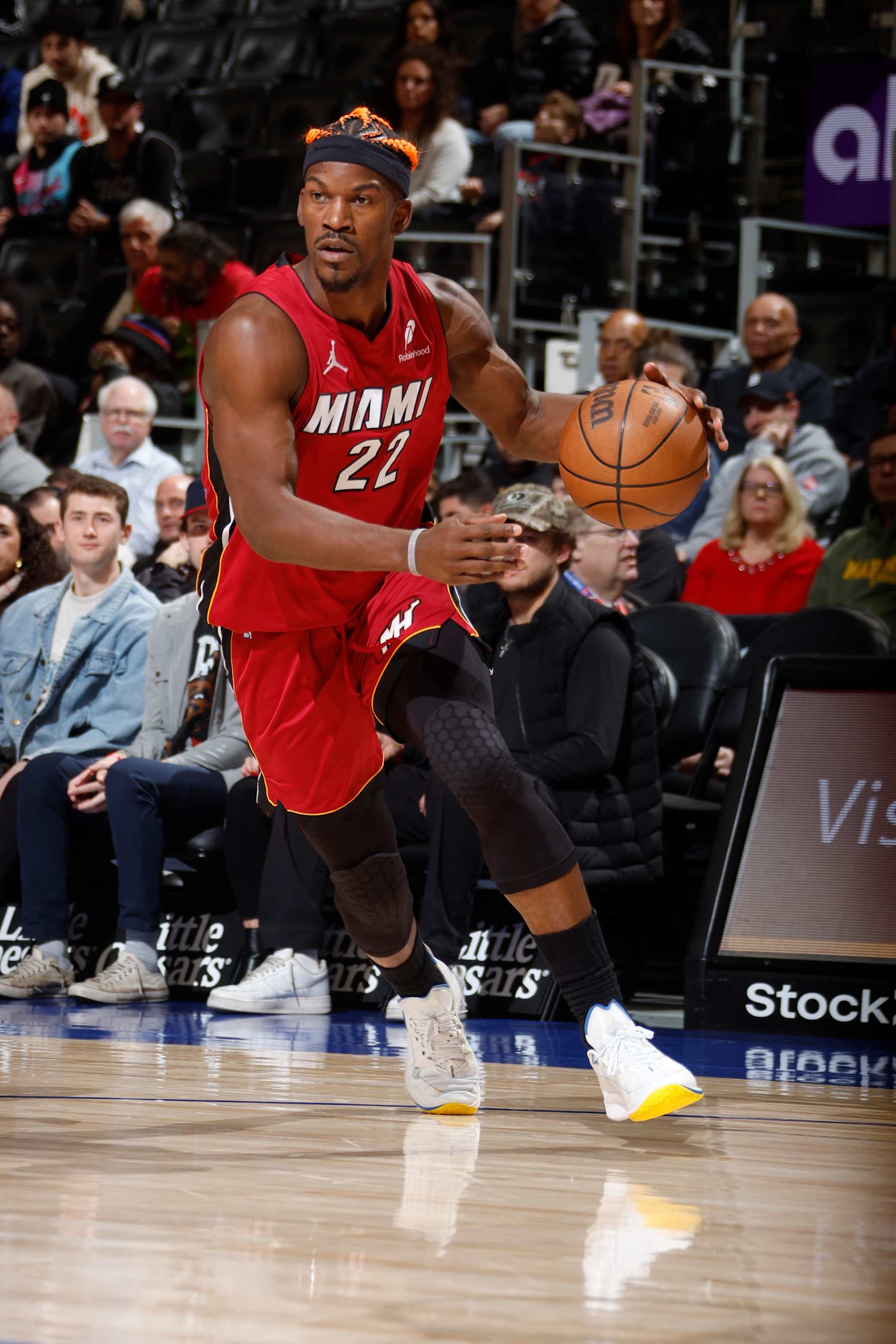 DETROIT, MI - DECEMBER 16: Jimmy Butler #22 of the Miami Heat drives to the basket during the game against the Detroit Pistons on December 16, 2024 at Little Caesars Arena in Detroit, Michigan. NOTE TO USER: User expressly acknowledges and agrees that, by downloading and/or using this photograph, User is consenting to the terms and conditions of the Getty Images License Agreement. Mandatory Copyright Notice: Copyright 2024 NBAE (Photo by Brian Sevald/NBAE via Getty Images) DETROIT, MI - DECEMBER 16: Jimmy Butler #22 of the Miami Heat drives to the basket during the game against the Detroit Pistons on December 16, 2024 at Little Caesars Arena in Detroit, Michigan. NOTE TO USER: User expressly acknowledges and agrees that, by downloading and/or using this photograph, User is consenting to the terms and conditions of the Getty Images License Agreement. Mandatory Copyright Notice: Copyright 2024 NBAE (Photo by Brian Sevald/NBAE via Getty Images)