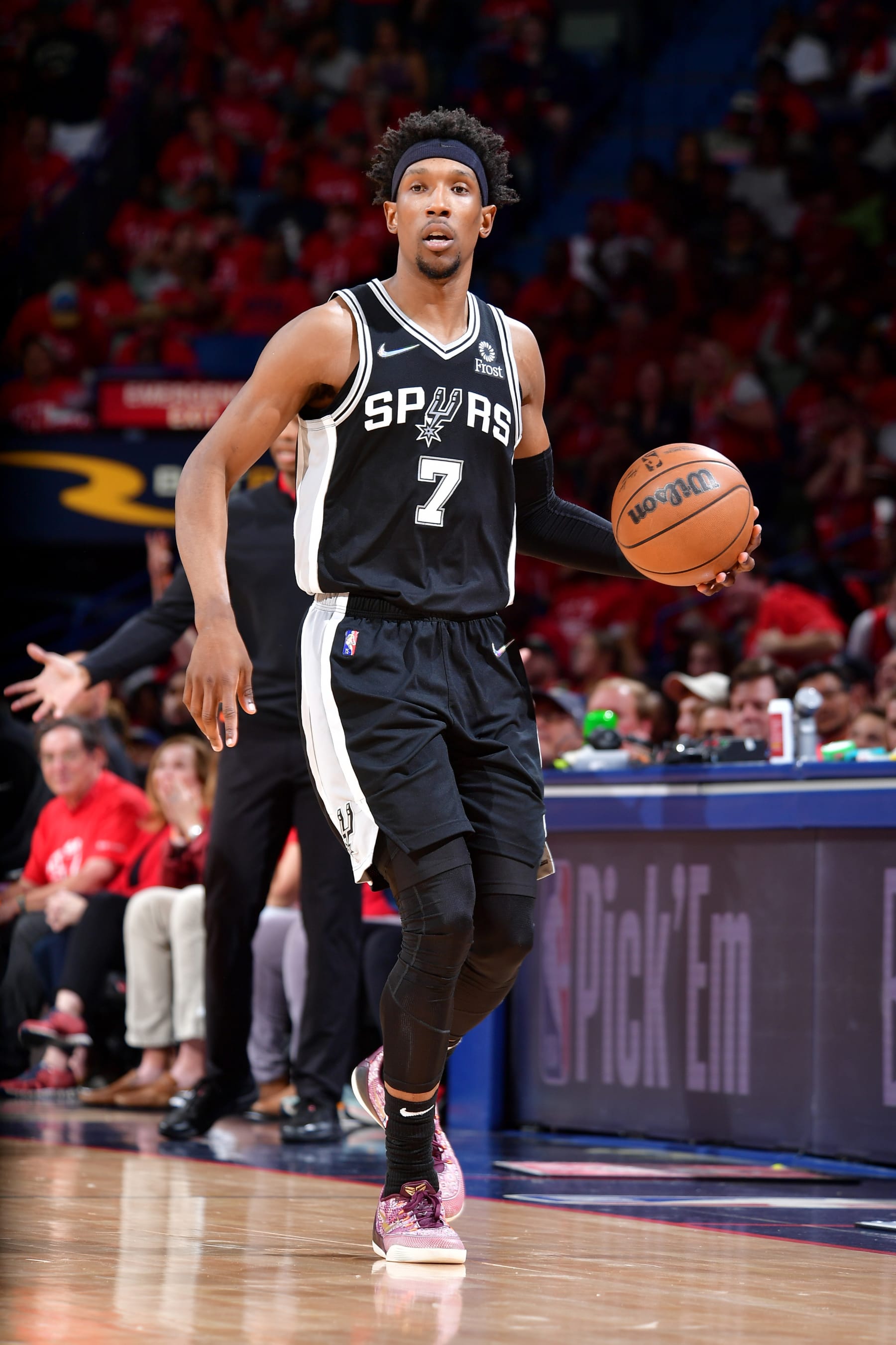 NEW ORLEANS, LA - APRIL 13: Josh Richardson #7 of the San Antonio Spurs dribbles the ball during the game against the New Orleans Pelicans during the 2022 play-in tournament on April 13, 2022 at the Smoothie King Center in New Orleans, Louisiana. NOTE TO USER: User expressly acknowledges and agrees that, by downloading and or using this Photograph, user is consenting to the terms and conditions of the Getty Images License Agreement. Mandatory Copyright Notice: Copyright 2022 NBAE (Photo by Michael Gonzales/NBAE via Getty Images)