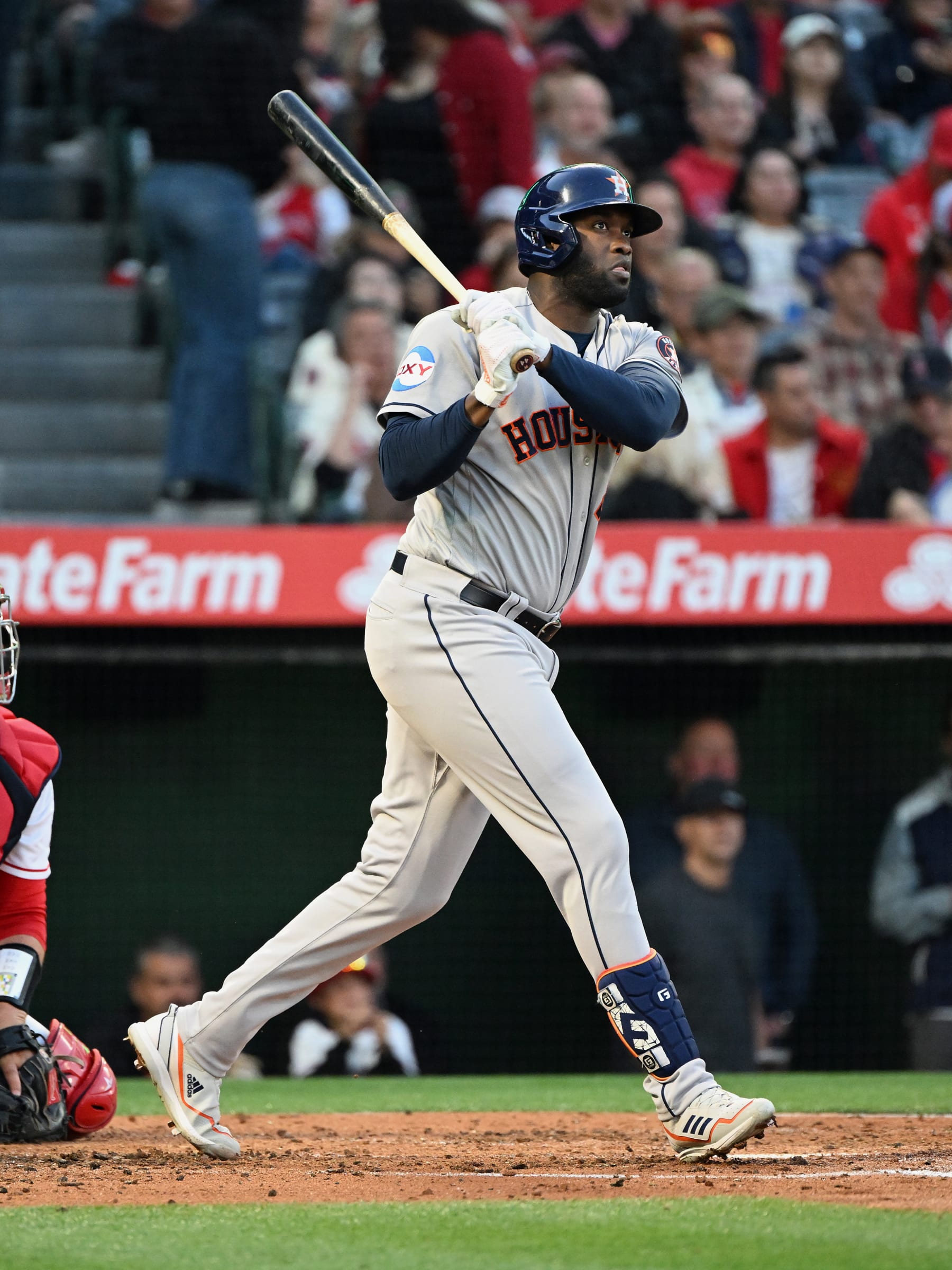 ANAHEIM, CA - MAY 08: Houston Astros left fielder Yordan Alvarez (44) gets a hit and drives in a run in the third inning of an MLB baseball game against the Los Angeles Angels played on May 8, 2023 at Angel Stadium in Anaheim, CA. (Photo by John Cordes/Icon Sportswire via Getty Images)