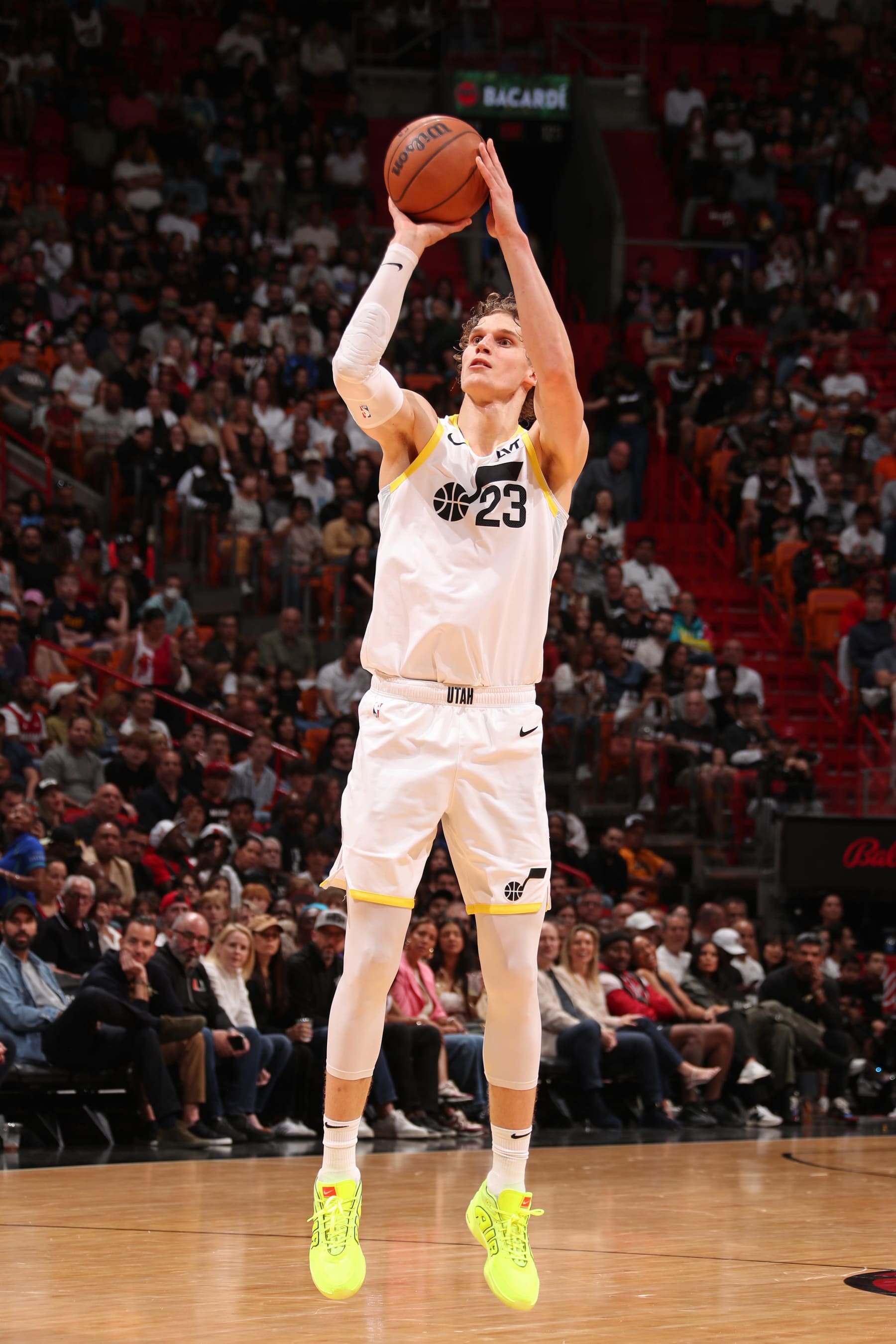 MIAMI, FL - MARCH 2: Lauri Markkanen #23 of the Utah Jazz three point basket during the game against the Miami Heat on March 2, 2024 at Kaseya Center in Miami, Florida. NOTE TO USER: User expressly acknowledges and agrees that, by downloading and or using this Photograph, user is consenting to the terms and conditions of the Getty Images License Agreement. Mandatory Copyright Notice: Copyright 2024 NBAE (Photo by Issac Baldizon/NBAE via Getty Images)