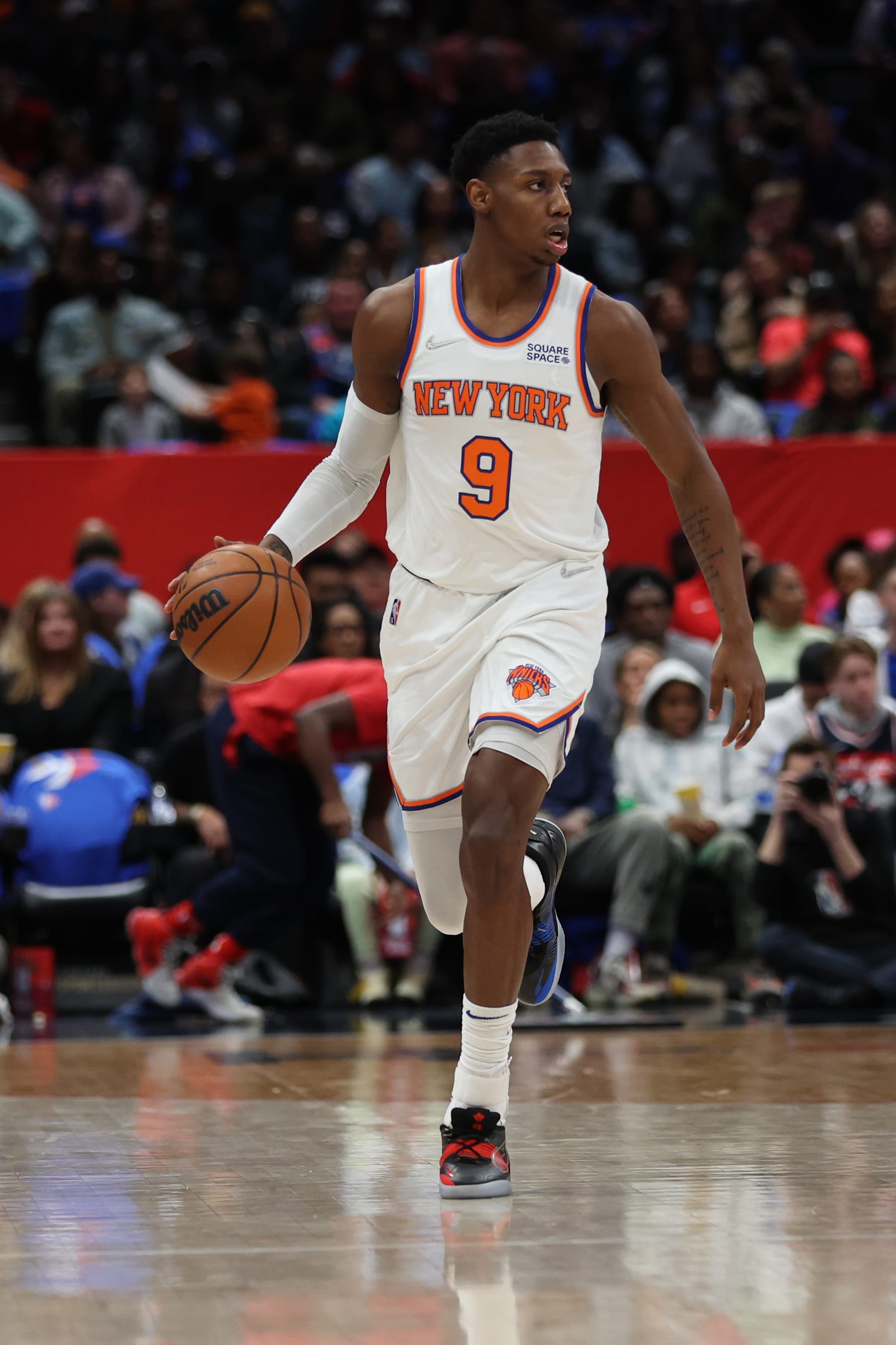 WASHINGTON, DC - APRIL 08: RJ Barrett #9 of the New York Knicks in action against the Washington Wizards during the first half at Capital One Arena on April 08, 2022 in Washington, DC. NOTE TO USER: User expressly acknowledges and agrees that, by downloading and or using this photograph, User is consenting to the terms and conditions of the Getty Images License Agreement. (Photo by Patrick Smith/Getty Images)