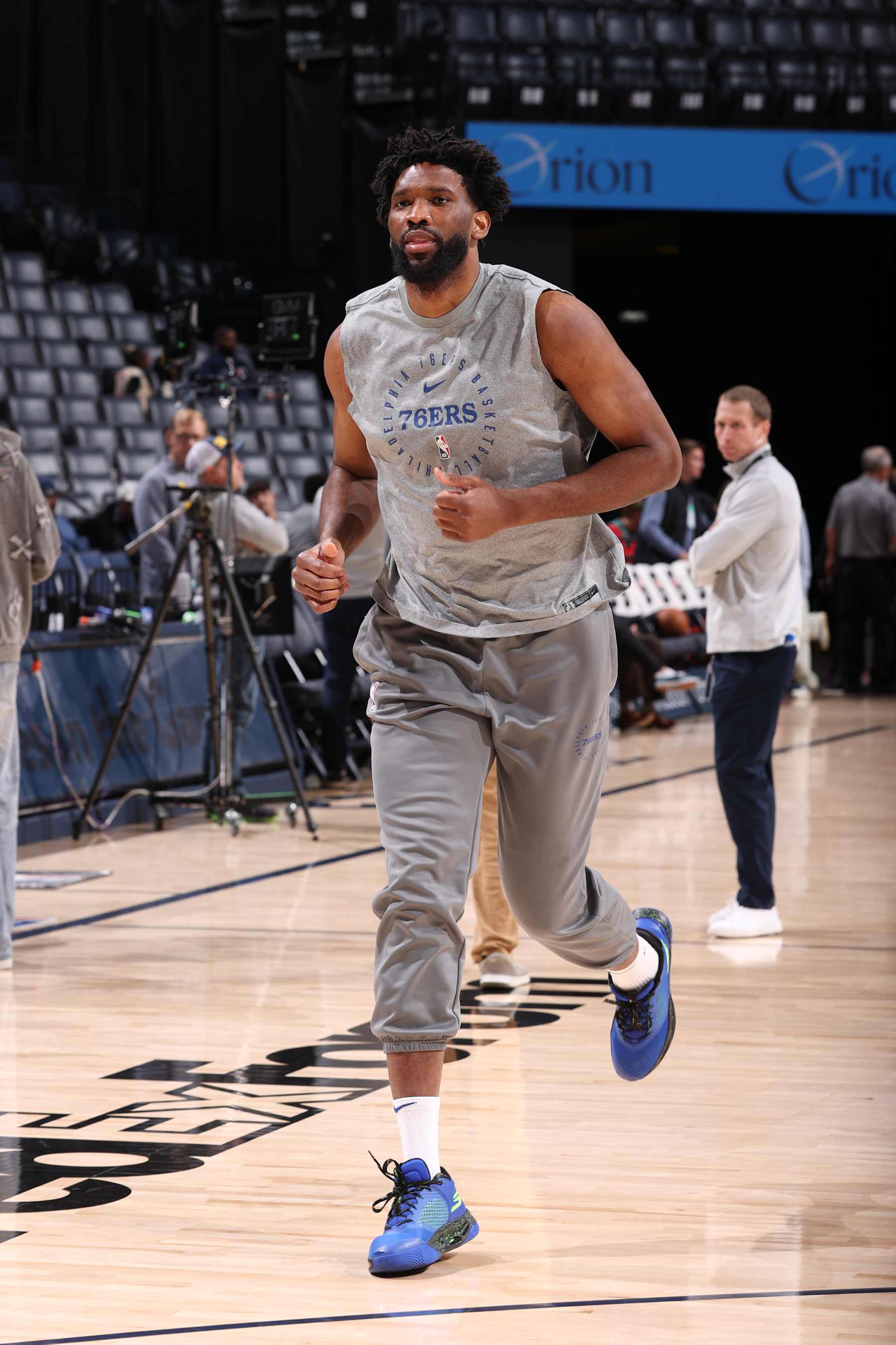 MEMPHIS, TN - NOVEMBER 22: Joel Embiid #21 of the Philadelphia 76ers warms up before the game against the Memphis Grizzlies on November 22, 2024 at FedExForum in Memphis, Tennessee. NOTE TO USER: User expressly acknowledges and agrees that, by downloading and or using this photograph, User is consenting to the terms and conditions of the Getty Images License Agreement. Mandatory Copyright Notice: Copyright 2024 NBAE (Photo by Joe Murphy/NBAE via Getty Images)
