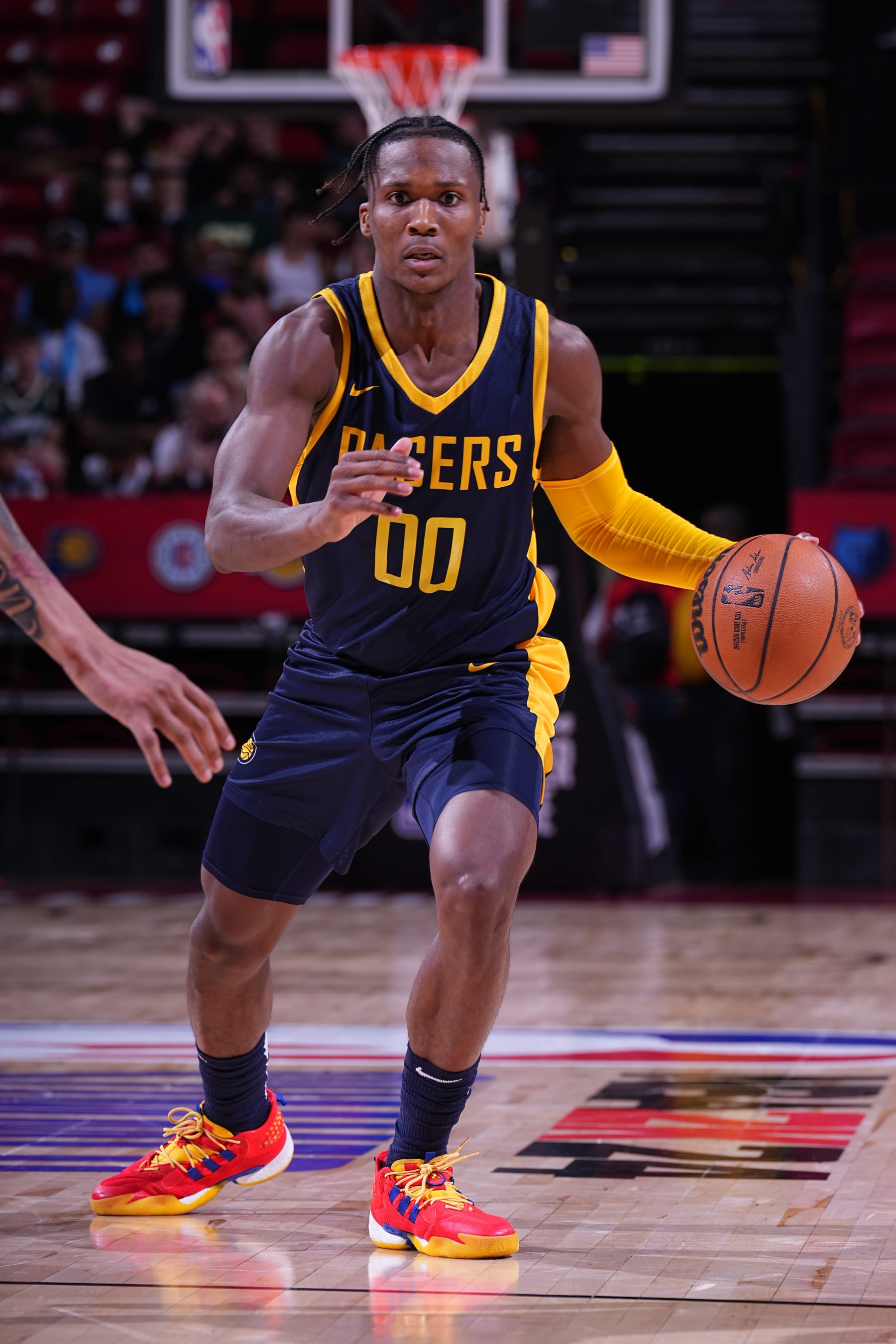 LAS VEGAS, NV - JULY 10: Benedict Mathurin #00 of the Indiana Pacers dribbles the ball during the game against the Orlando Magic during the 2023 NBA Las Vegas Summer League on July 10, 2023 at the Thomas & Mack Center in Las Vegas, Nevada. NOTE TO USER: User expressly acknowledges and agrees that, by downloading and or using this photograph, User is consenting to the terms and conditions of the Getty Images License Agreement. Mandatory Copyright Notice: Copyright 2023 NBAE (Photo by Garrett Ellwood/NBAE via Getty Images)
