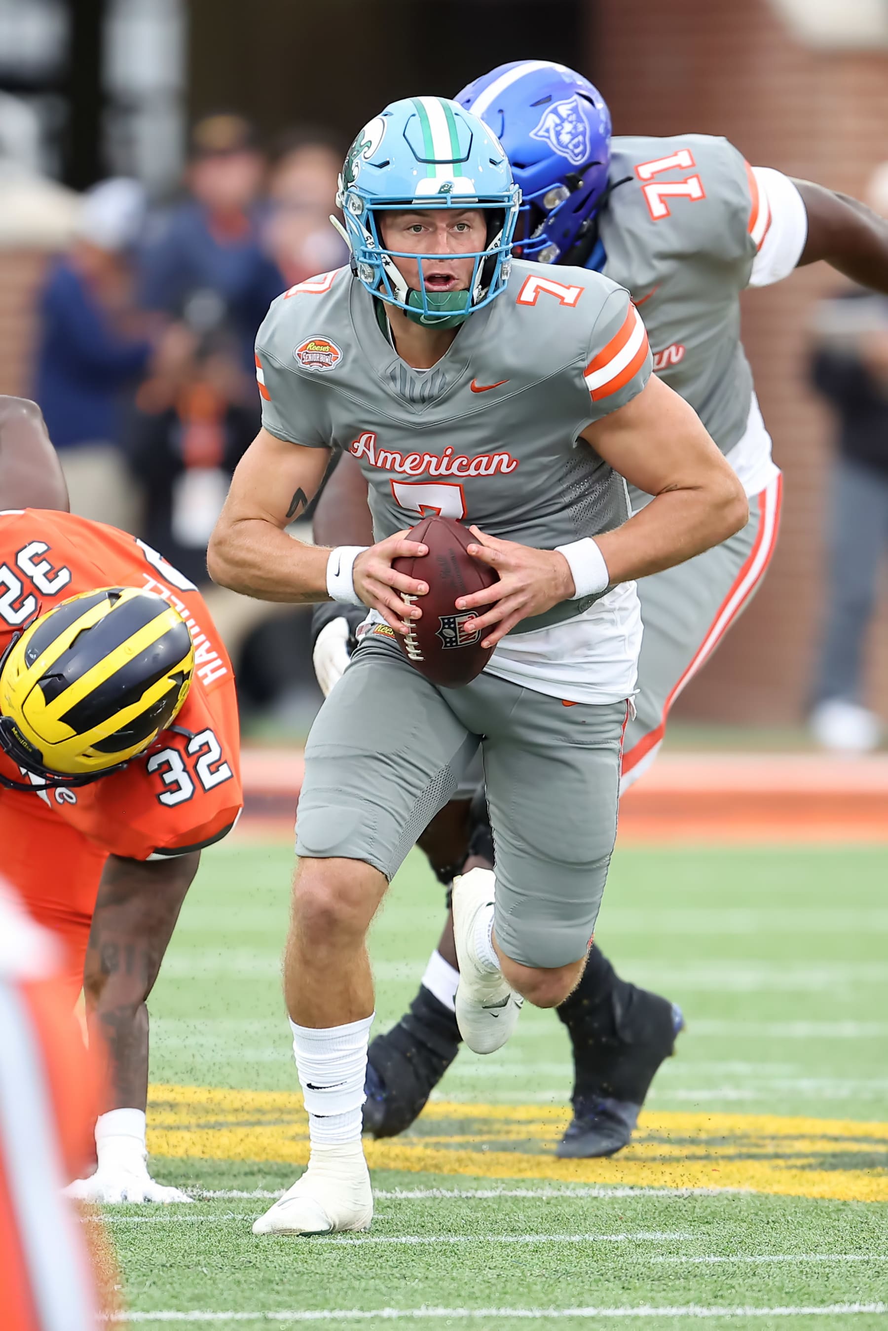 Tulane quarterback Michael Pratt