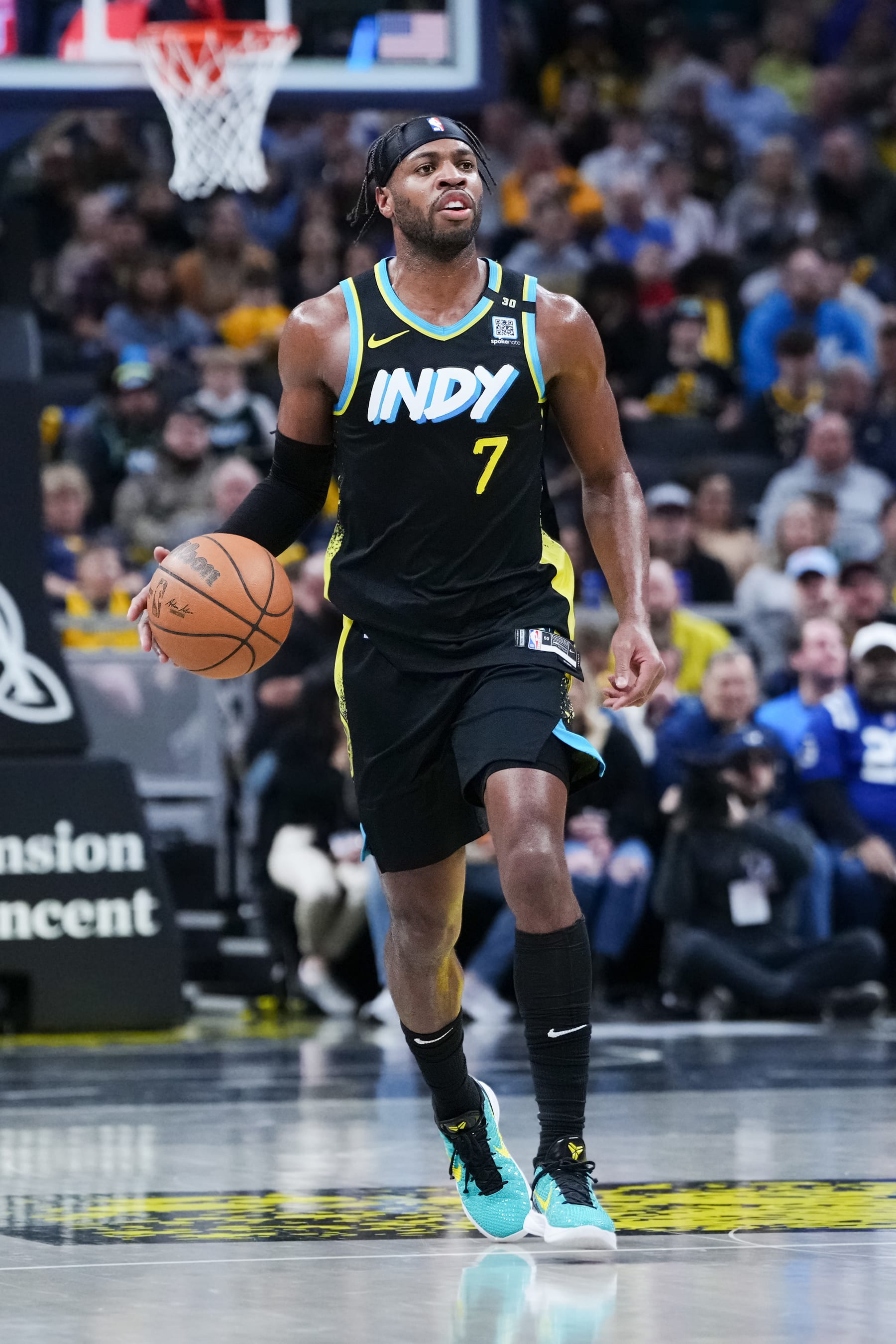 INDIANAPOLIS, INDIANA - JANUARY 28: Buddy Hield #7 of the Indiana Pacers dribbles the ball in the first quarter against the Memphis Grizzlies at Gainbridge Fieldhouse on January 28, 2024 in Indianapolis, Indiana. NOTE TO USER: User expressly acknowledges and agrees that, by downloading and or using this photograph, User is consenting to the terms and conditions of the Getty Images License Agreement. (Photo by Dylan Buell/Getty Images)