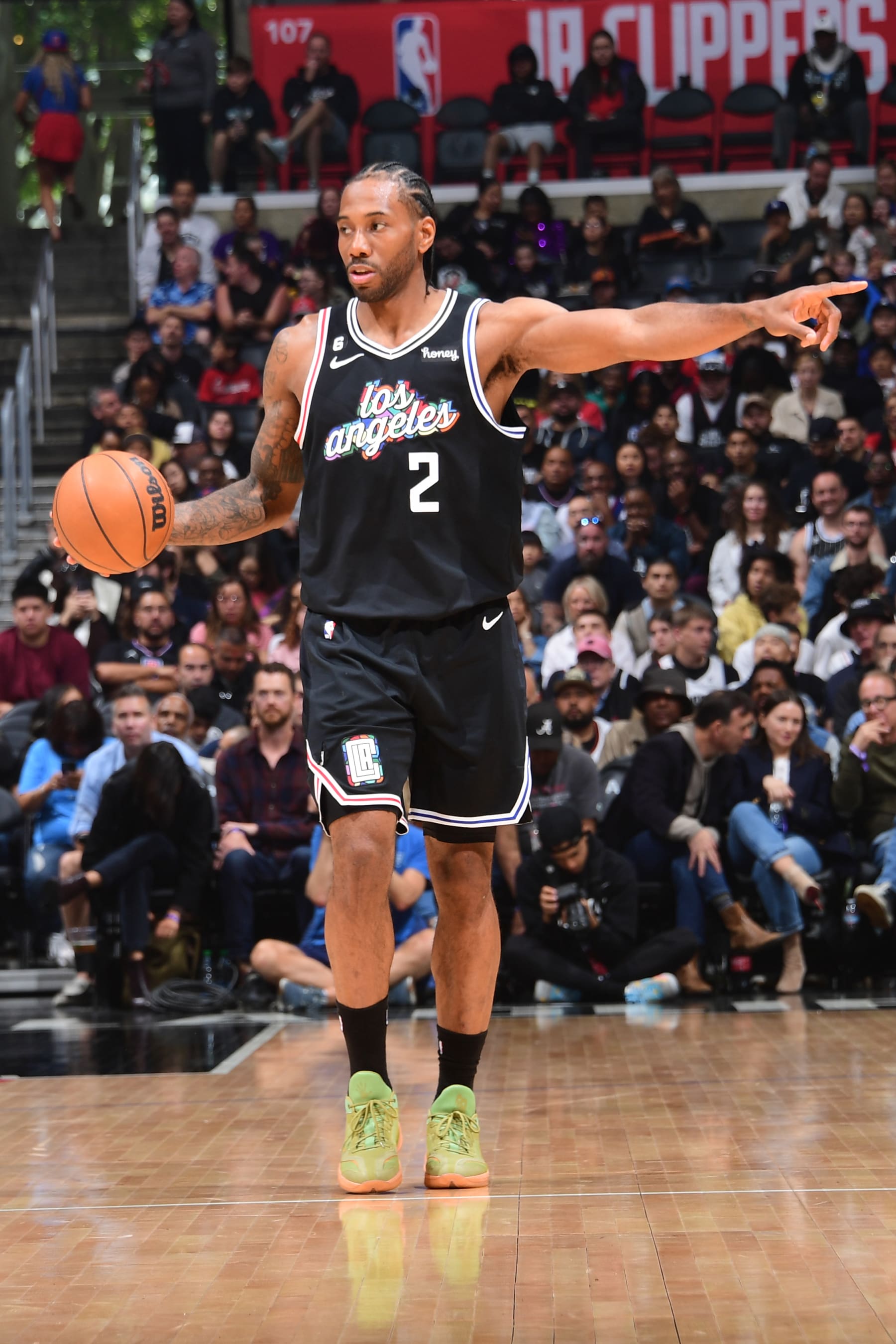 LOS ANGELES, CA - APRIL 8:  Kawhi Leonard #2 of the LA Clippers goes to the basket during the game  on April 8, 2023 at Crypto.Com Arena in Los Angeles, California. NOTE TO USER: User expressly acknowledges and agrees that, by downloading and/or using this Photograph, user is consenting to the terms and conditions of the Getty Images License Agreement. Mandatory Copyright Notice: Copyright 2023 NBAE (Photo by Adam Pantozzi/NBAE via Getty Images)