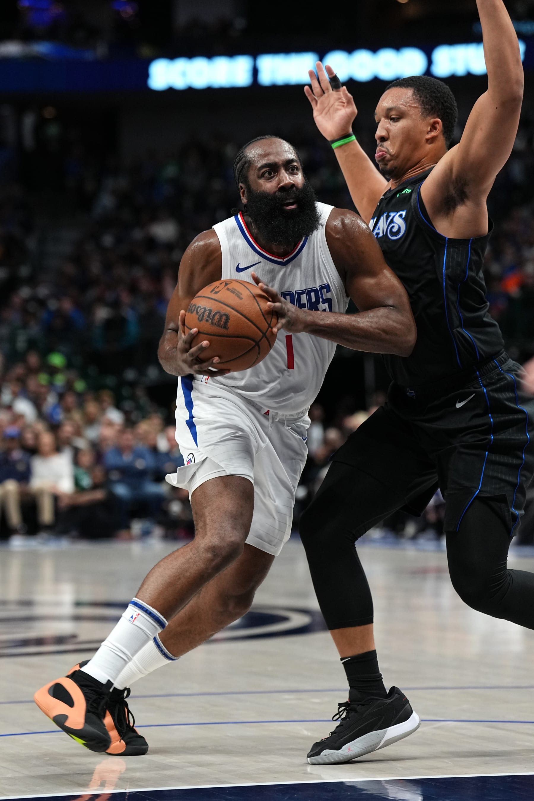 DALLAS, TX - NOVEMBER 10: James Harden #1 of the LA Clippers drives to the basket during the game against the Dallas Mavericks during the In-Season Tournament on November 10, 2023 at the American Airlines Center in Dallas, Texas. NOTE TO USER: User expressly acknowledges and agrees that, by downloading and or using this photograph, User is consenting to the terms and conditions of the Getty Images License Agreement. Mandatory Copyright Notice: Copyright 2023 NBAE (Photo by Glenn James/NBAE via Getty Images)
