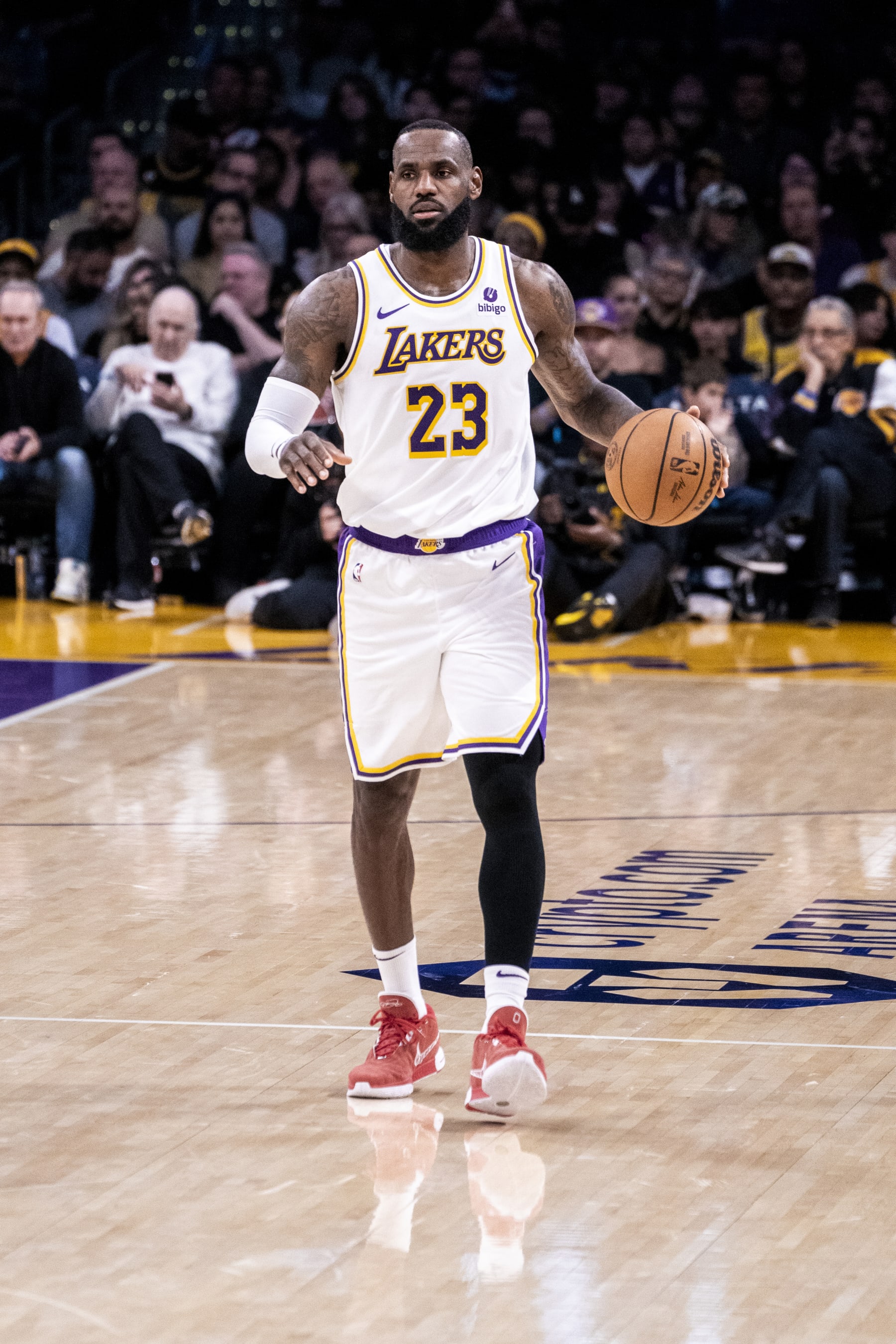 LOS ANGELES, CA - APRIL 6: LeBron James #23 of the Los Angeles Lakers dribbles the ball during the game against the Cleveland Cavaliers on April 6, 2024 at Crypto.Com Arena in Los Angeles, California. NOTE TO USER: User expressly acknowledges and agrees that, by downloading and/or using this Photograph, user is consenting to the terms and conditions of the Getty Images License Agreement. Mandatory Copyright Notice: Copyright 2024 NBAE (Photo by Tyler Ross/NBAE via Getty Images)