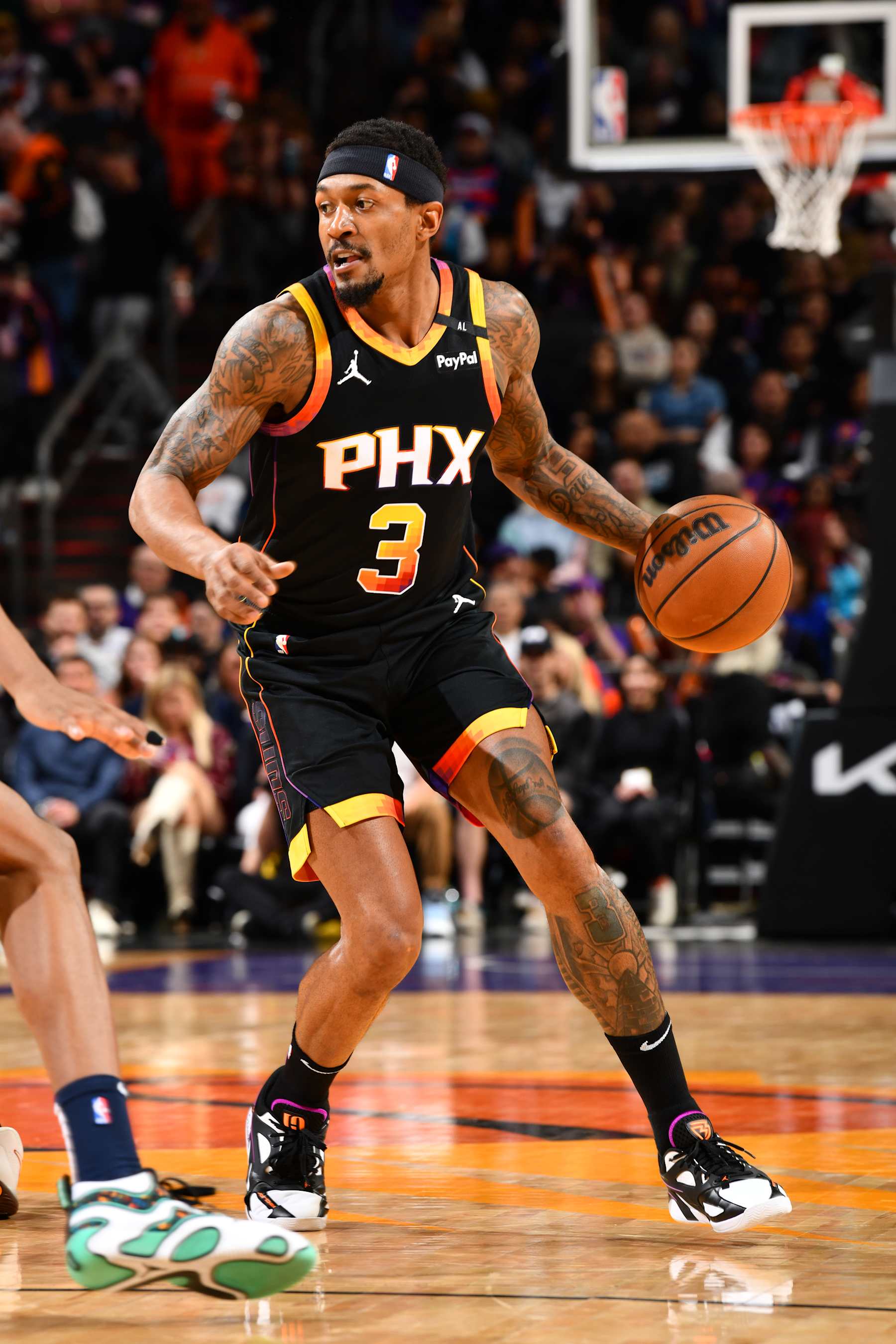 PHOENIX, AZ - JANUARY 25: Bradley Beal #3 of the Phoenix Suns dribbles the ball during the game against the Washington Wizards on January 25, 2025 at Footprint Center in Phoenix, Arizona. NOTE TO USER: User expressly acknowledges and agrees that, by downloading and or using this photograph, user is consenting to the terms and conditions of the Getty Images License Agreement. Mandatory Copyright Notice: Copyright 2025 NBAE (Photo by Barry Gossage/NBAE via Getty Images)