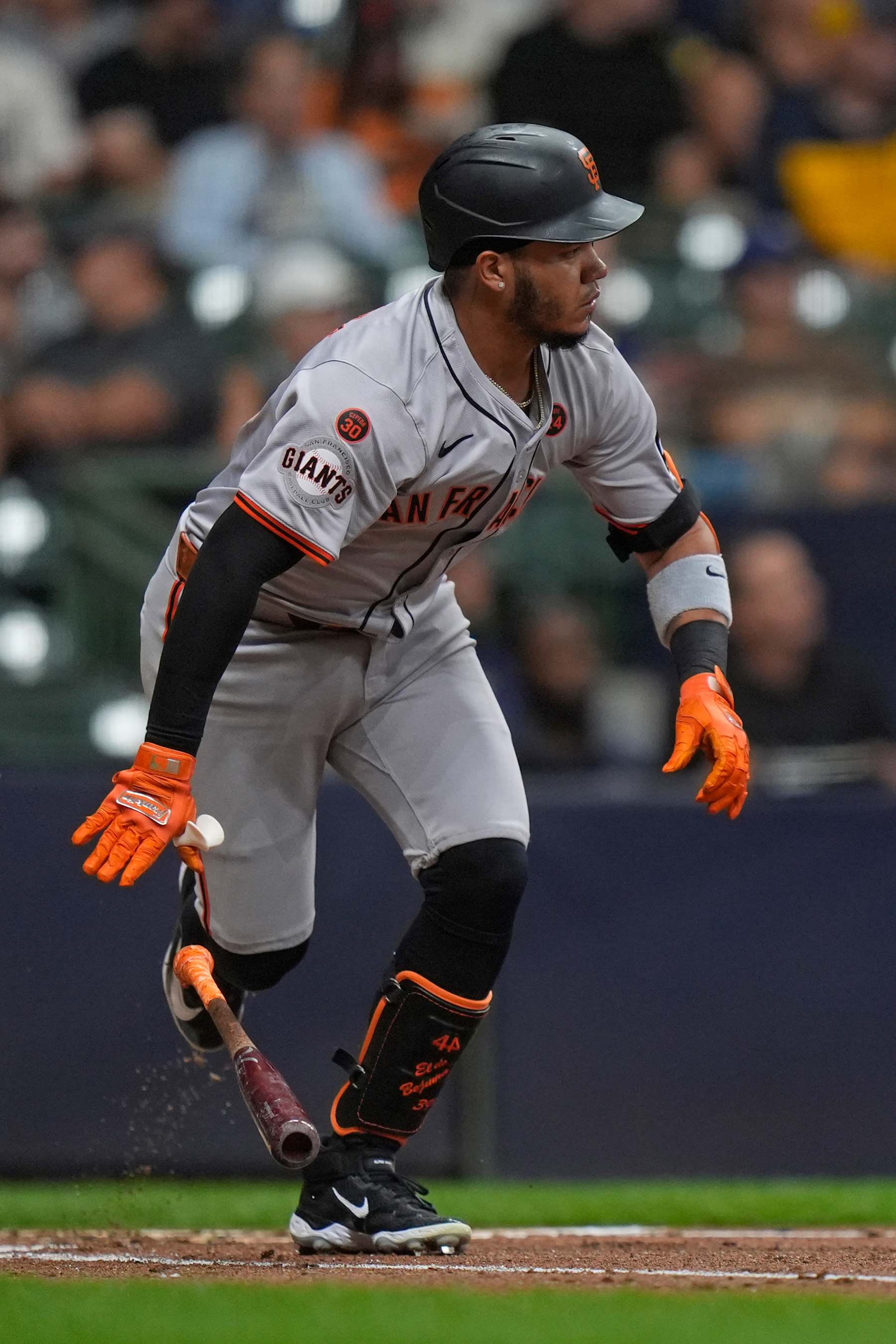 MILWAUKEE, WISCONSIN - AUGUST 28: Thairo Estrada #39 of the San Francisco Giants hits a single at American Family Field on August 28, 2024 in Milwaukee, Wisconsin. (Photo by Andy Kuno/San Francisco Giants/Getty Images)