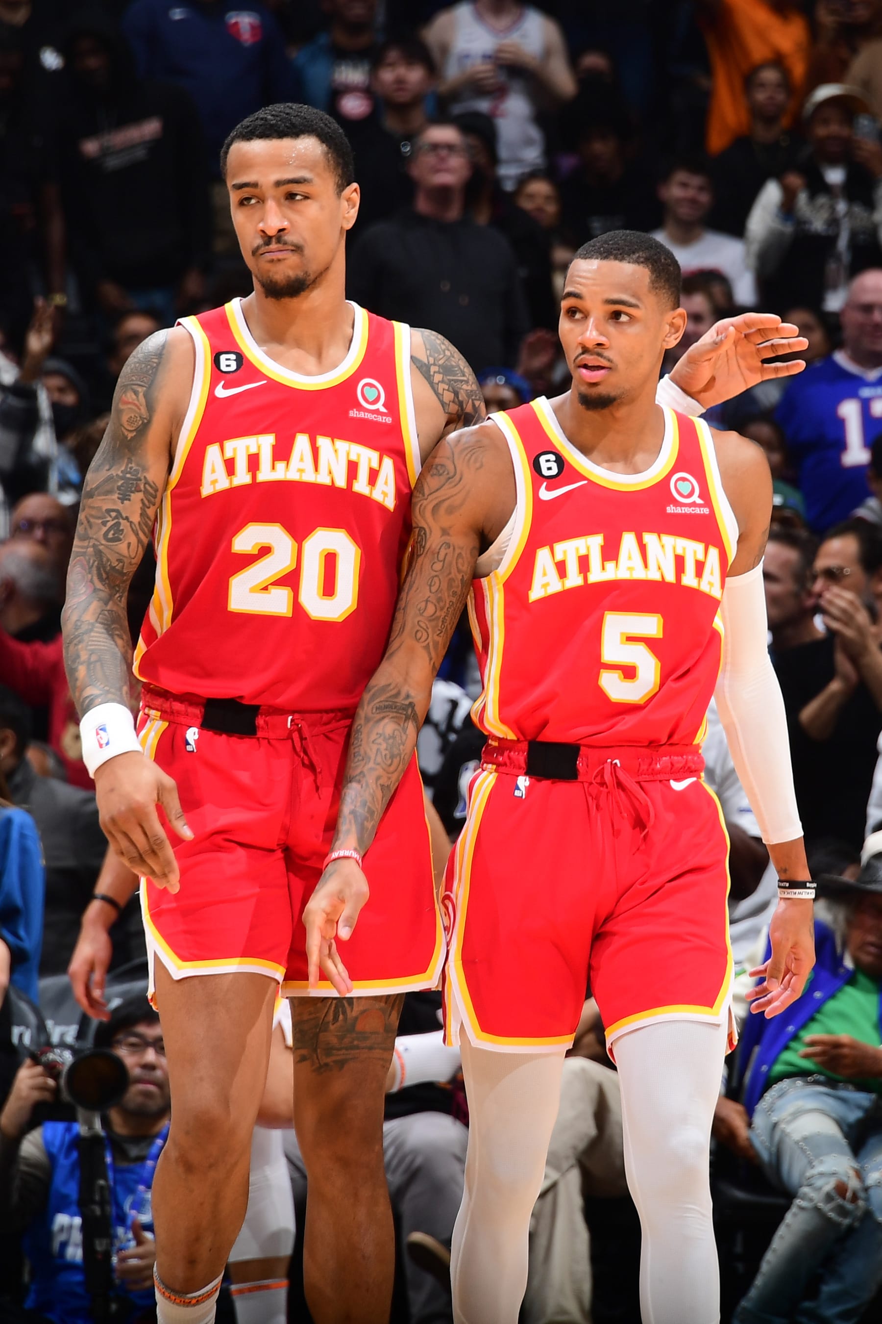 LOS ANGELES, CA - JANUARY 8: John Collins #20 and Dejounte Murray #5 of the Atlanta Hawks look on against the LA Clippers on January 8, 2023 at Crypto.Com Arena in Los Angeles, California. NOTE TO USER: User expressly acknowledges and agrees that, by downloading and/or using this Photograph, user is consenting to the terms and conditions of the Getty Images License Agreement. Mandatory Copyright Notice: Copyright 2023 NBAE (Photo by Adam Pantozzi/NBAE via Getty Images)