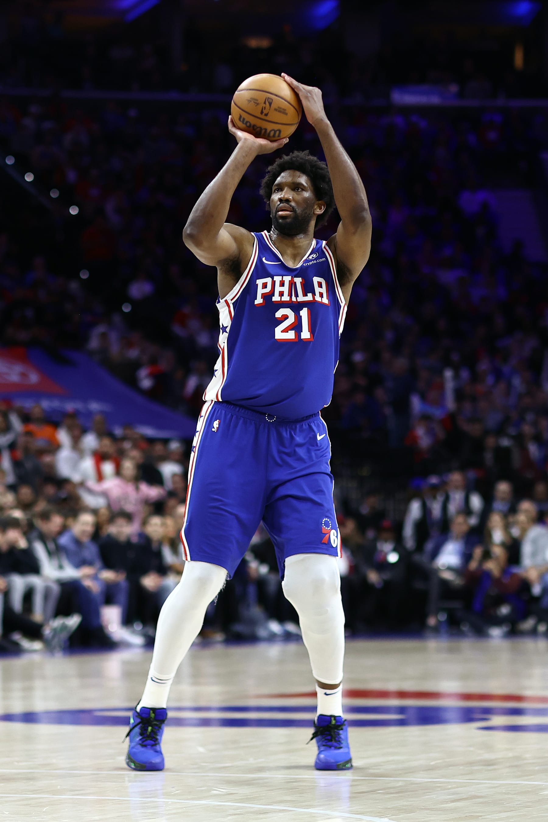 PHILADELPHIA, PENNSYLVANIA - APRIL 25: Joel Embiid #21 of the Philadelphia 76ers shoots during the third quarter against the New York Knicks during game three of the Eastern Conference First Round Playoffs at the Wells Fargo Center on April 25, 2024 in Philadelphia, Pennsylvania. NOTE TO USER: User expressly acknowledges and agrees that, by downloading and/or using this Photograph, user is consenting to the terms and conditions of the Getty Images License Agreement. (Photo by Tim Nwachukwu/Getty Images)