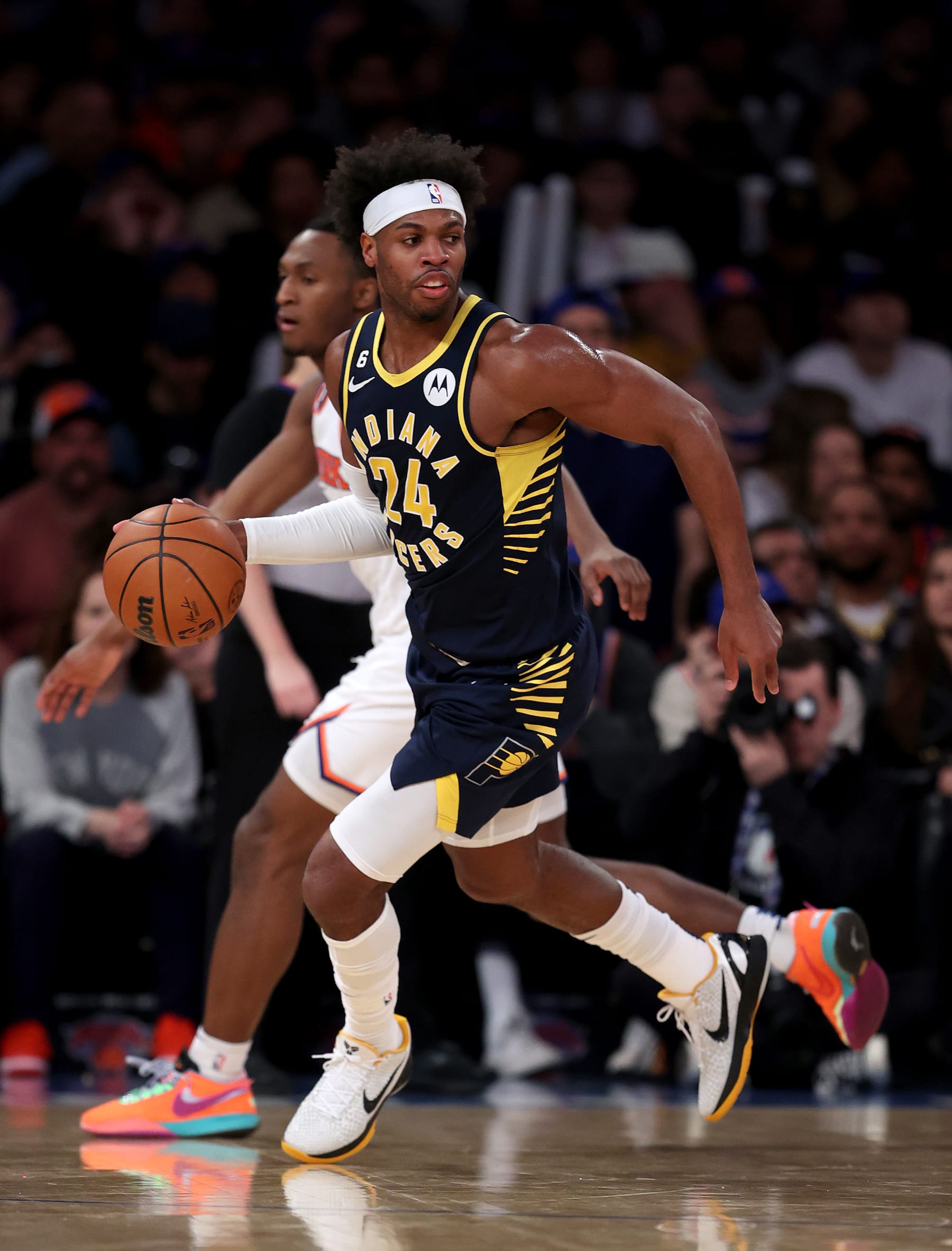 NEW YORK, NEW YORK - APRIL 09:  Buddy Hield #24 of the Indiana Pacers takes the ball as Immanuel Quickley #5 of the New York Knicks defends at Madison Square Garden on April 09, 2023 in New York City. NOTE TO USER: User expressly acknowledges and agrees that, by downloading and or using this photograph, User is consenting to the terms and conditions of the Getty Images License Agreement. (Photo by Elsa/Getty Images)